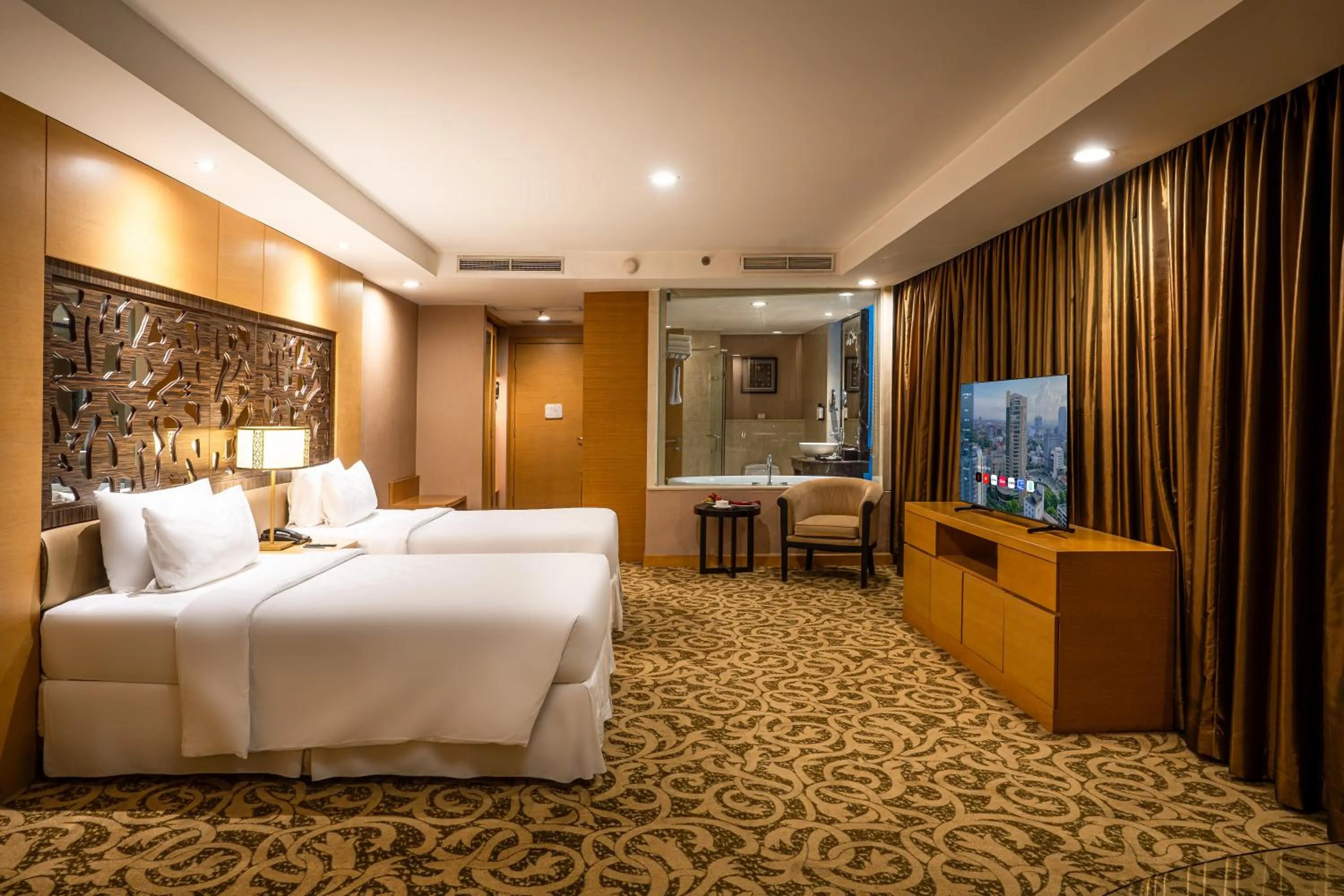Bedroom, Bed in Wyndham Surabaya