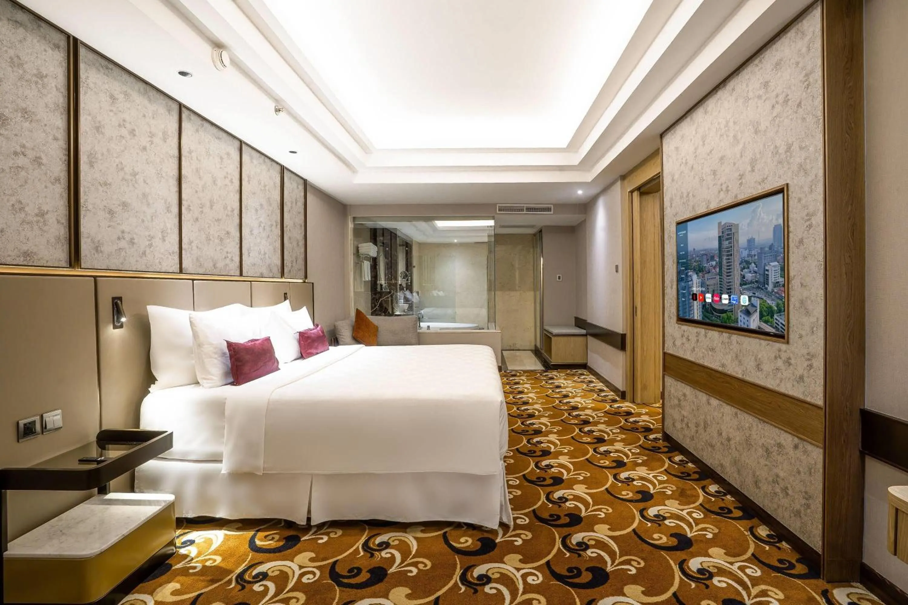 Photo of the whole room, Bed in Wyndham Surabaya