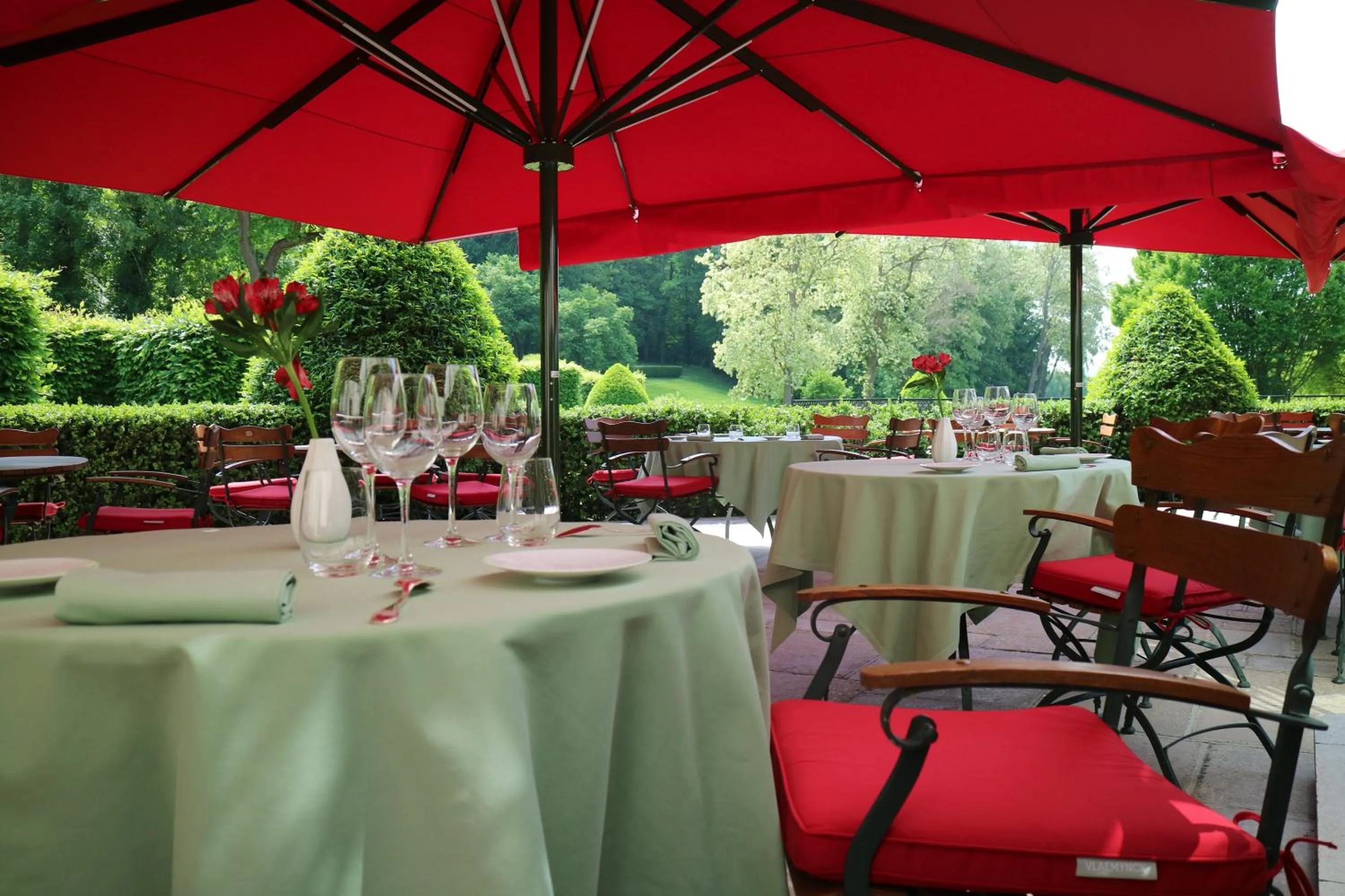 Patio in Château de Courcelles - Relais & Châteaux