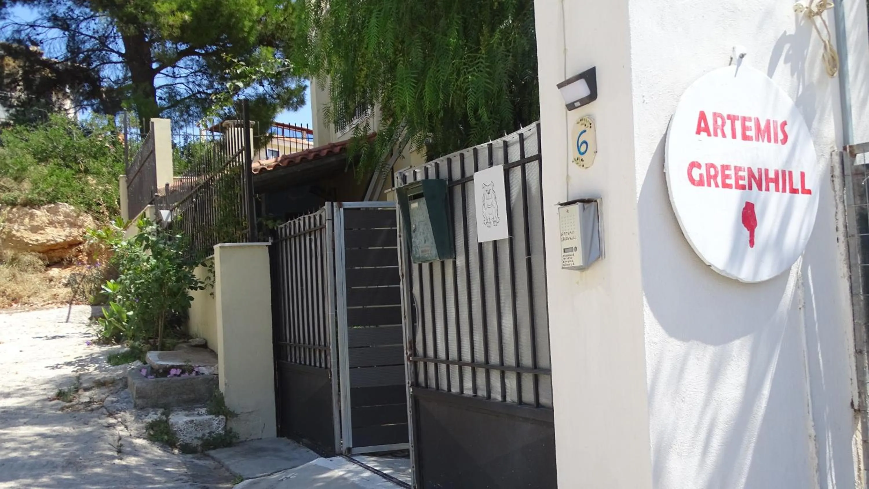 Facade/entrance in Artemis GreenHill