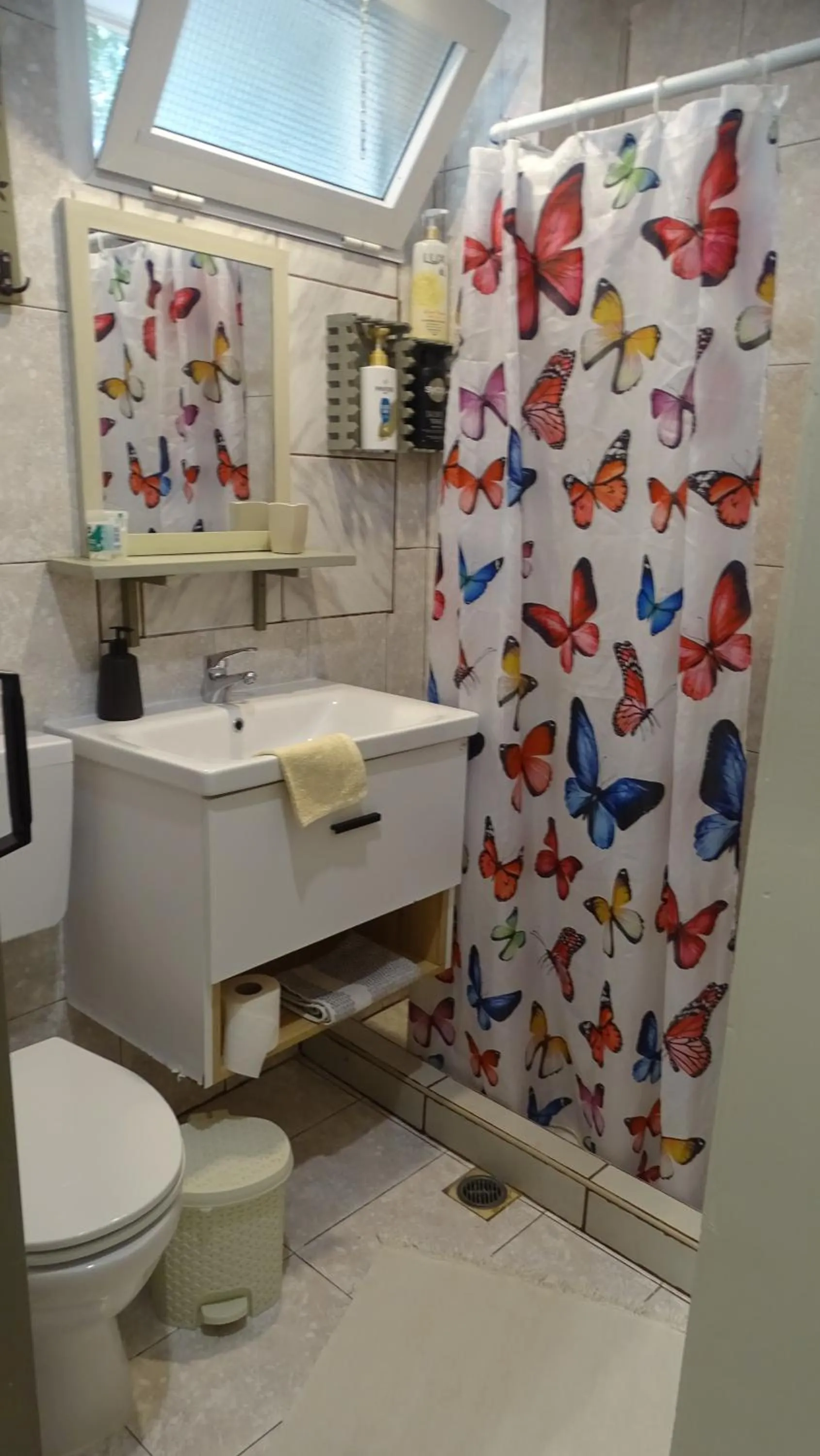 Shower in Artemis GreenHill