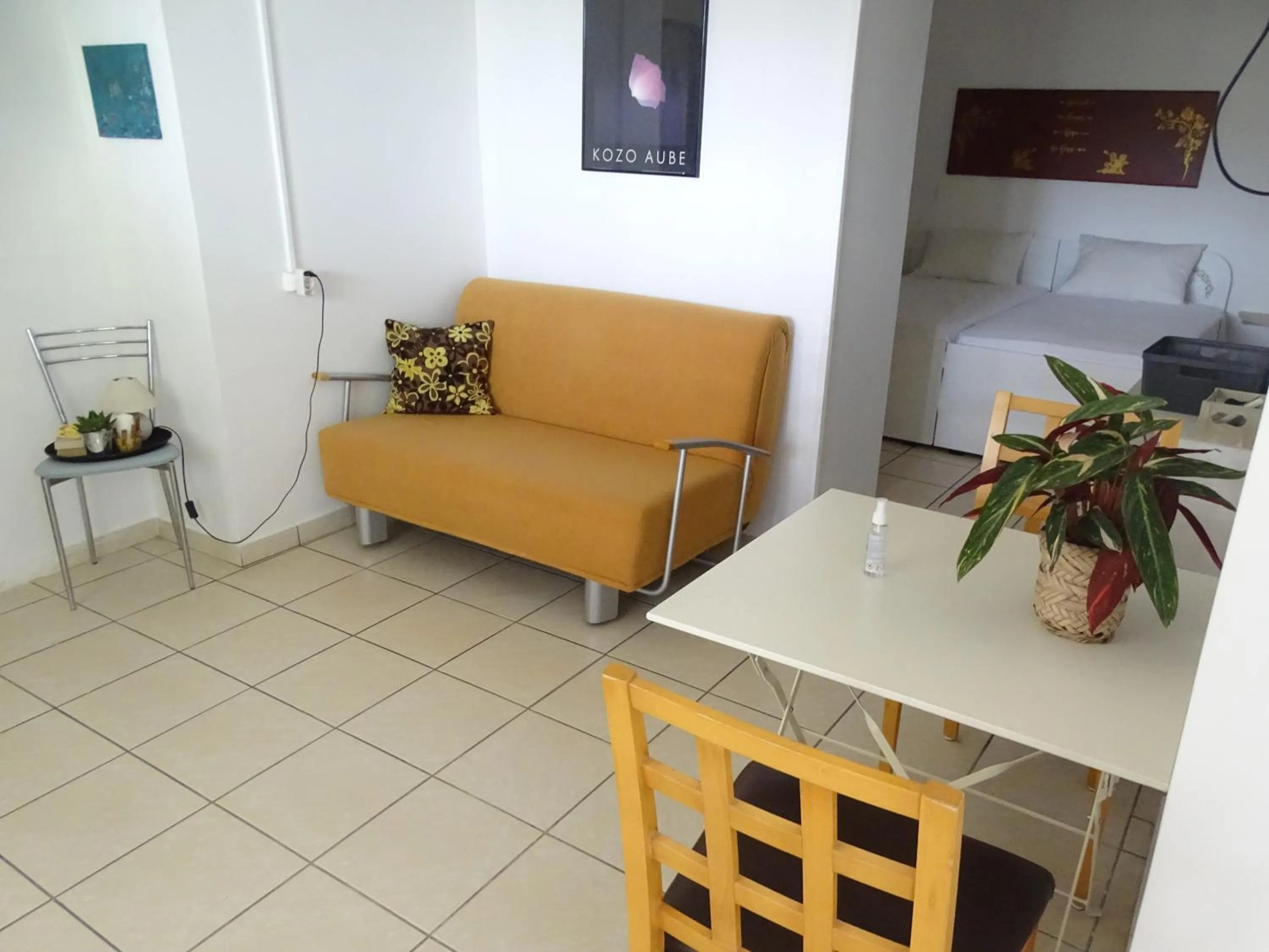 Photo of the whole room in Artemis GreenHill