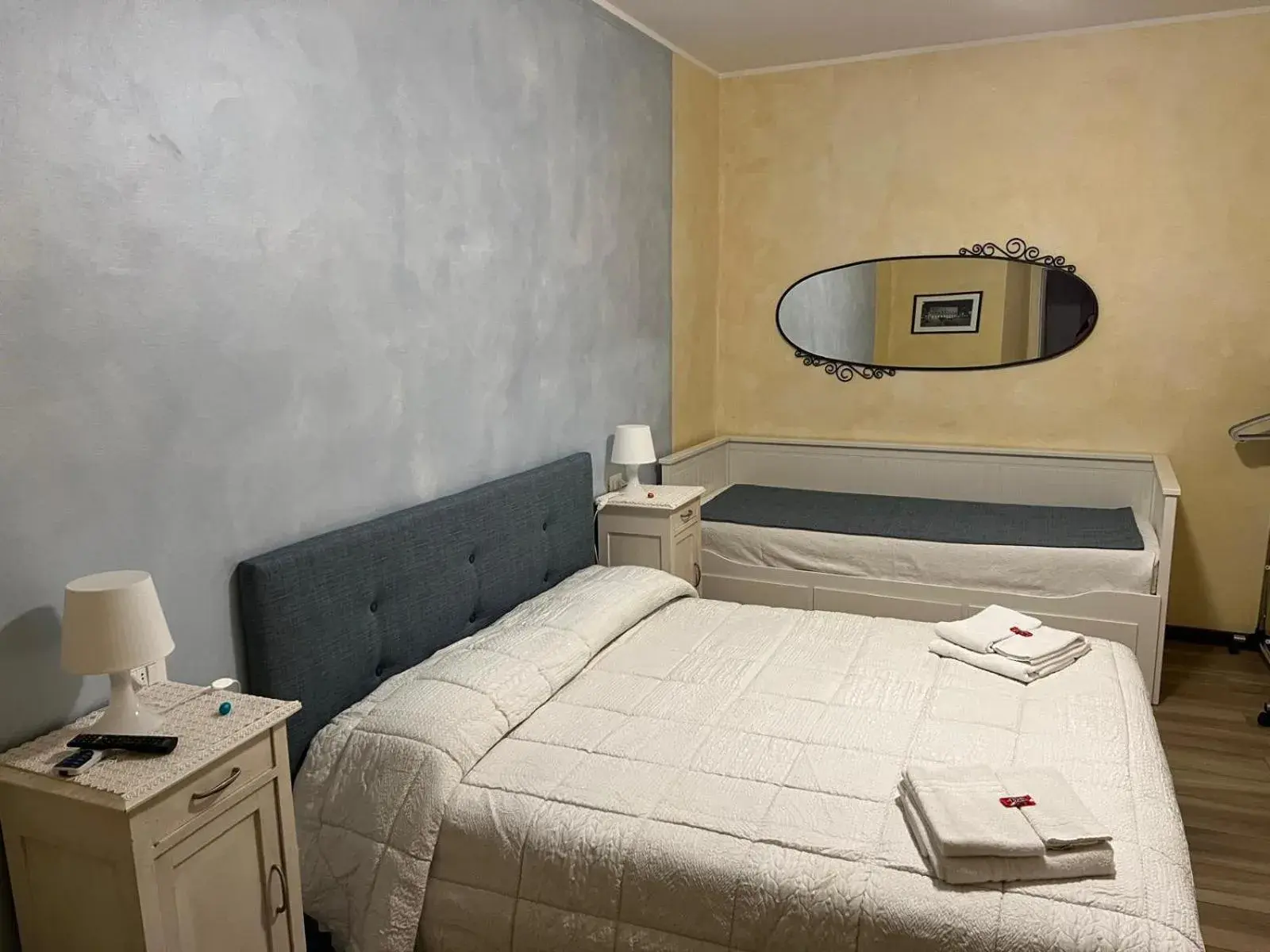 Double or Twin Room with Private External Bathroom in Dimora del Riccio Double or Twin Room with Private External Bathroom in Dimora del Riccio