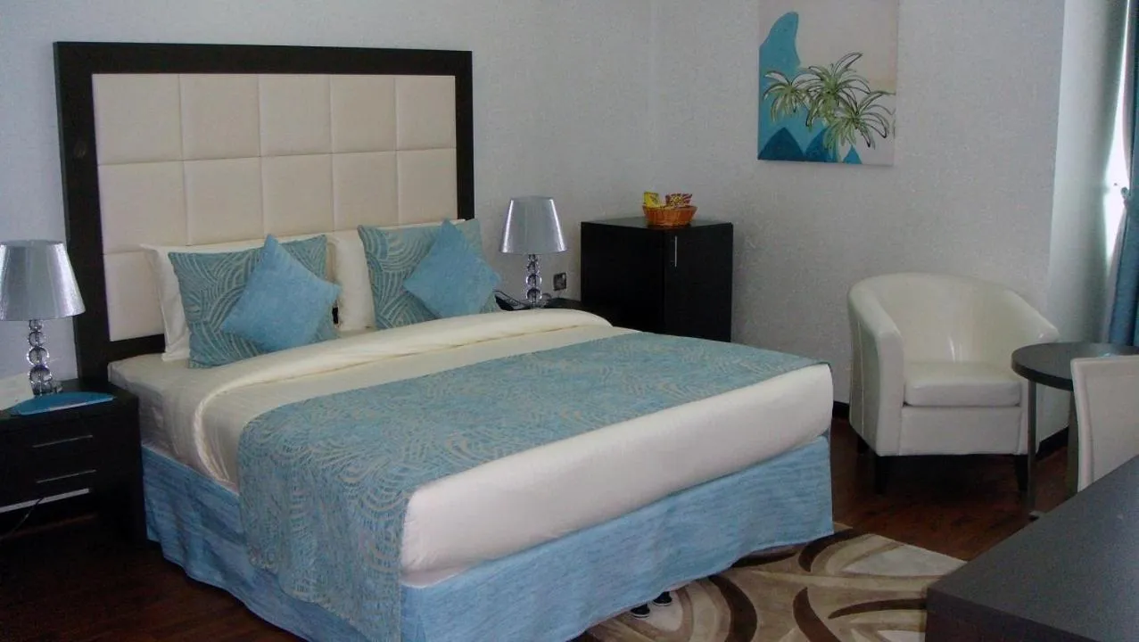 Bedroom, Bed in Gokulam Park Doha