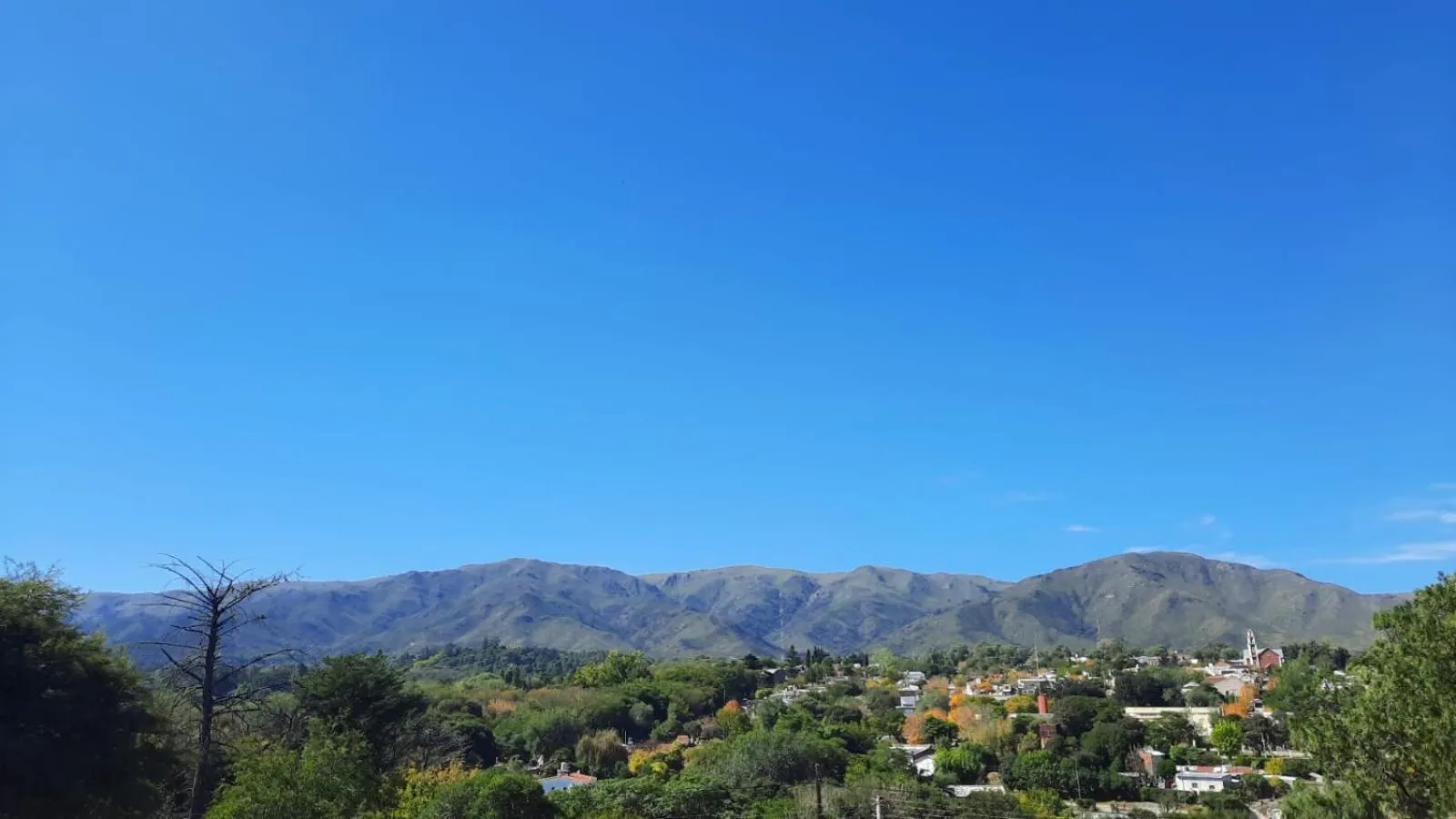 Mountain view in Castelar - Hotel & Apart