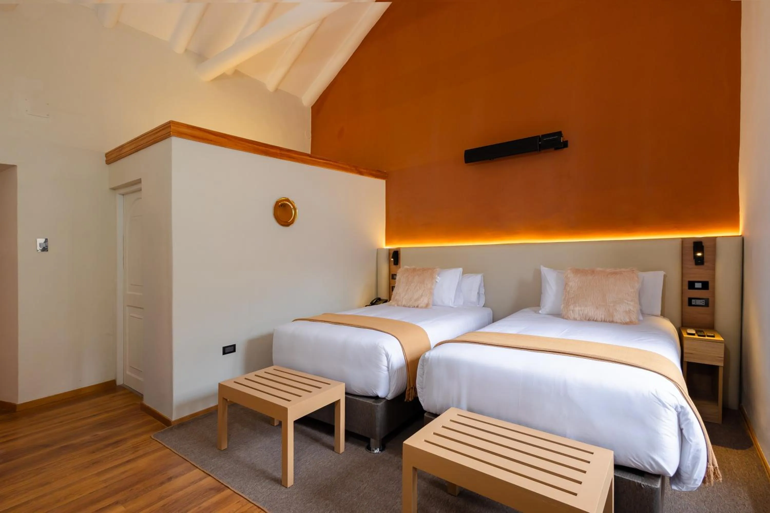 Deluxe Double or Twin Room with City View in Hotel Hacienda Sonqori Centro Histórico