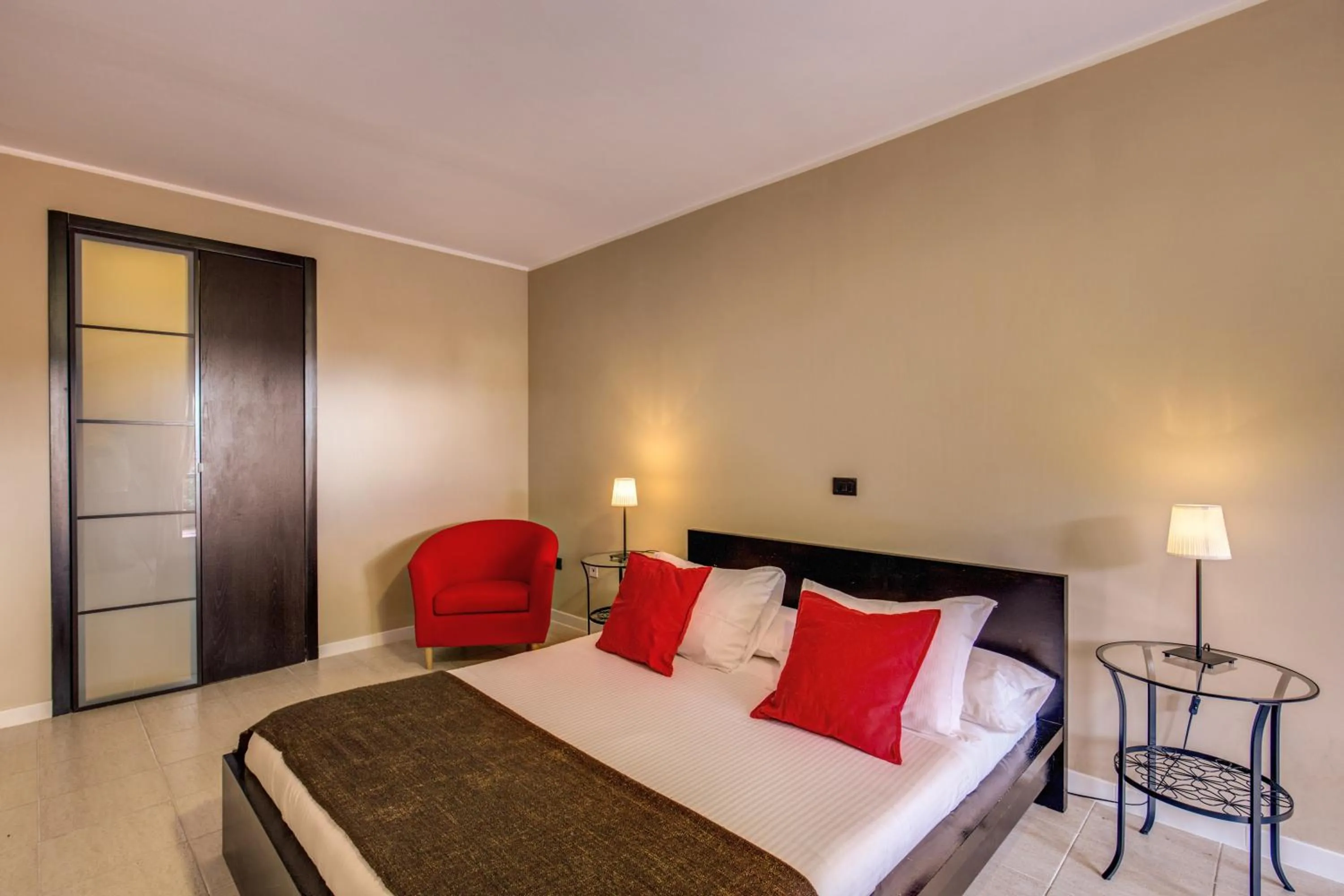 Bedroom, Bed in Inn Bracciano Suite Casa Vacanze