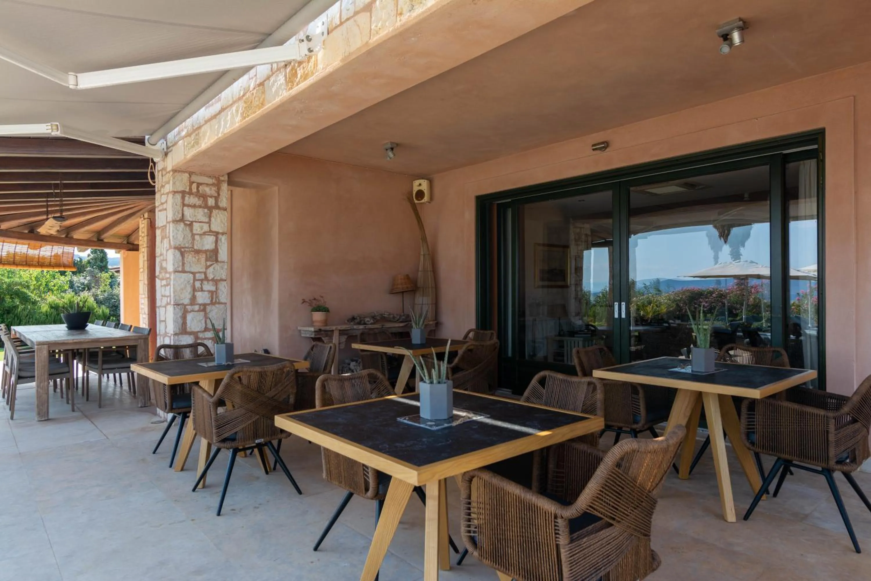 Breakfast in Therme Sea Luxury Lodge