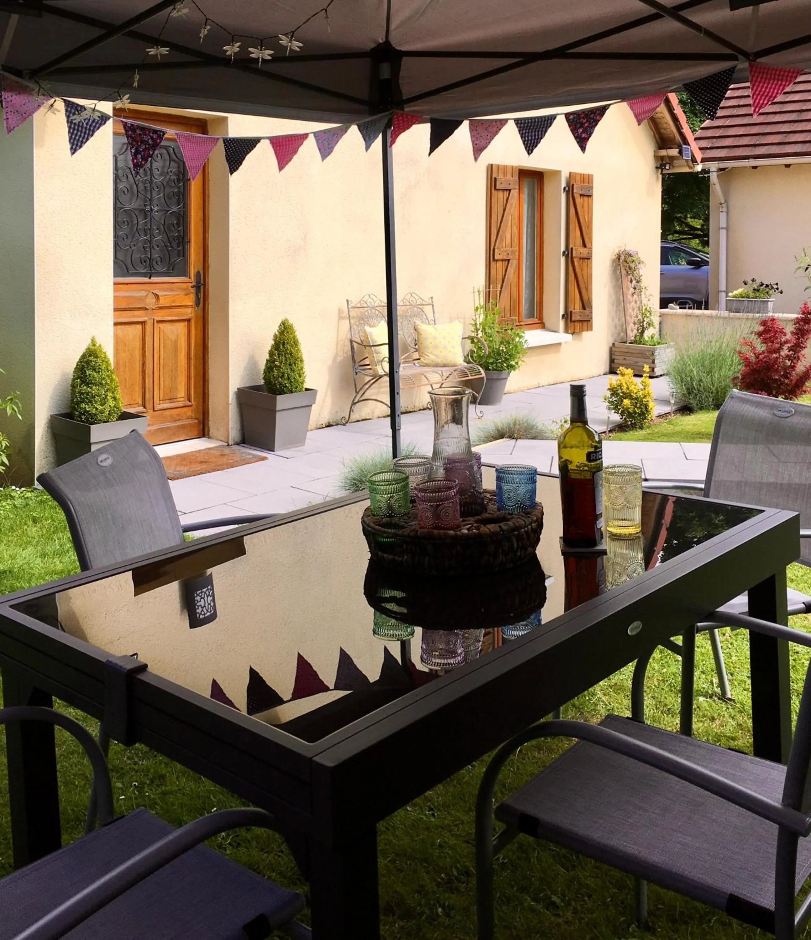 Seating area in Libellule