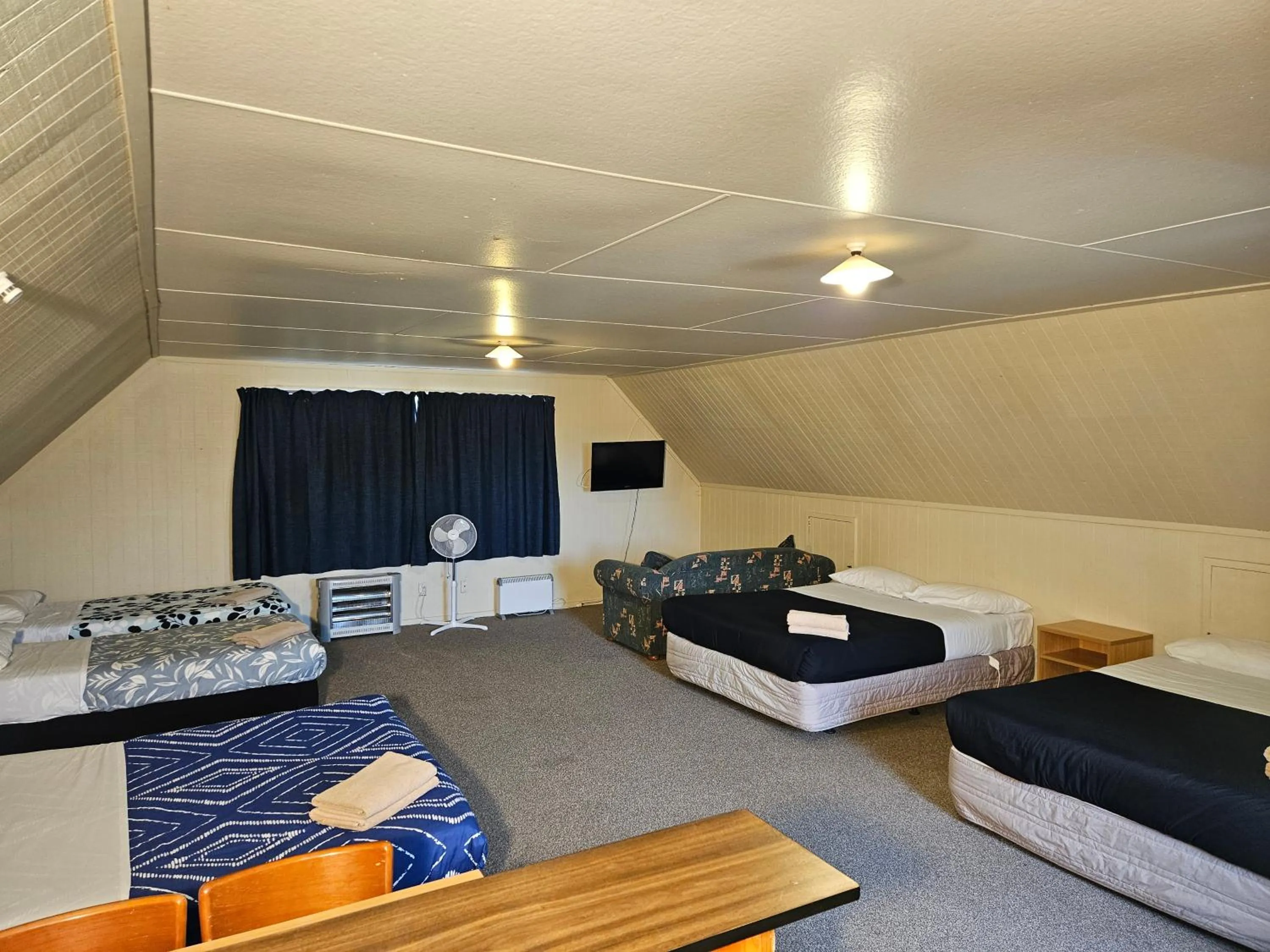 Bed in Bulls Motel & Holiday Park