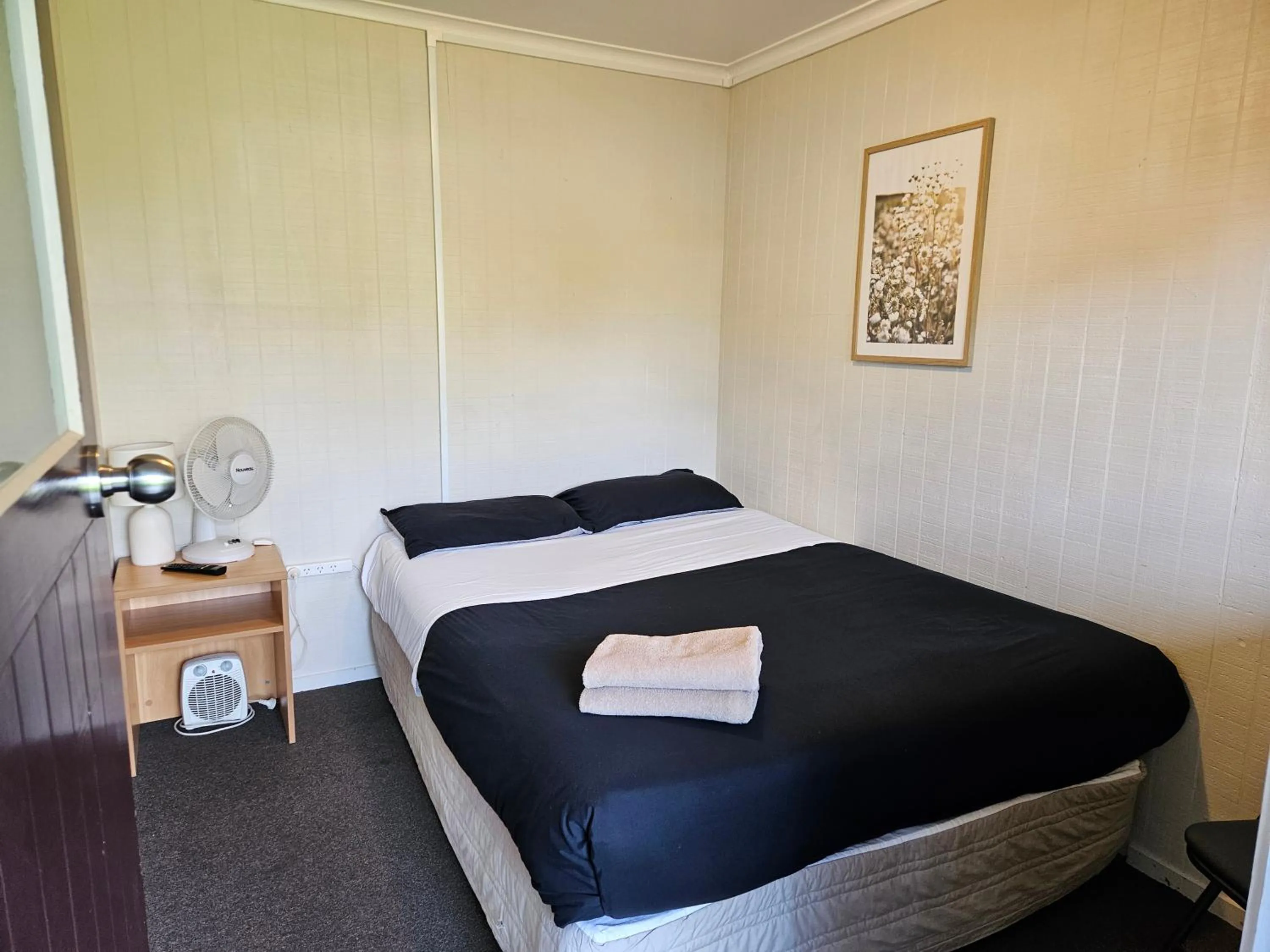 Bed in Bulls Motel & Holiday Park