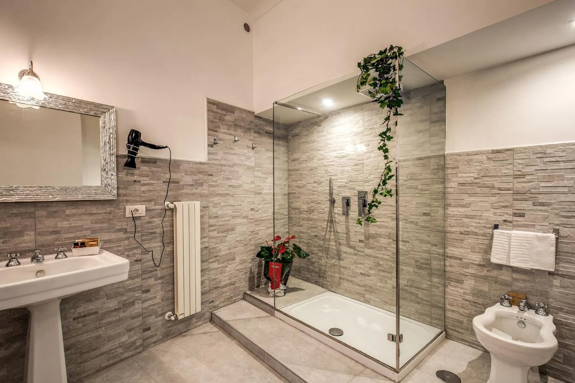 Shower in Feronia Guest house