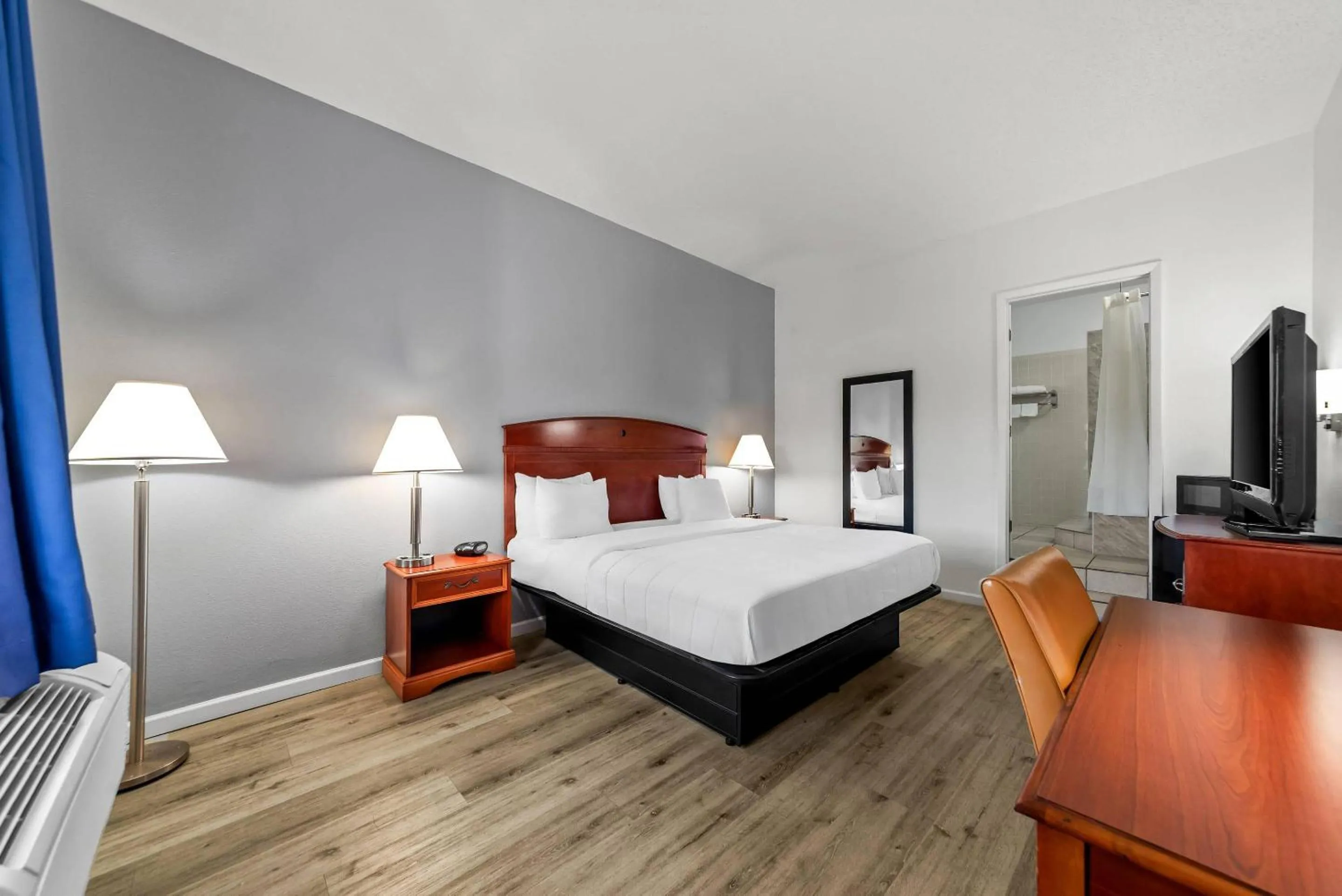 Bedroom, Bed in Quality Inn Weeki Wachee - Spring Hill