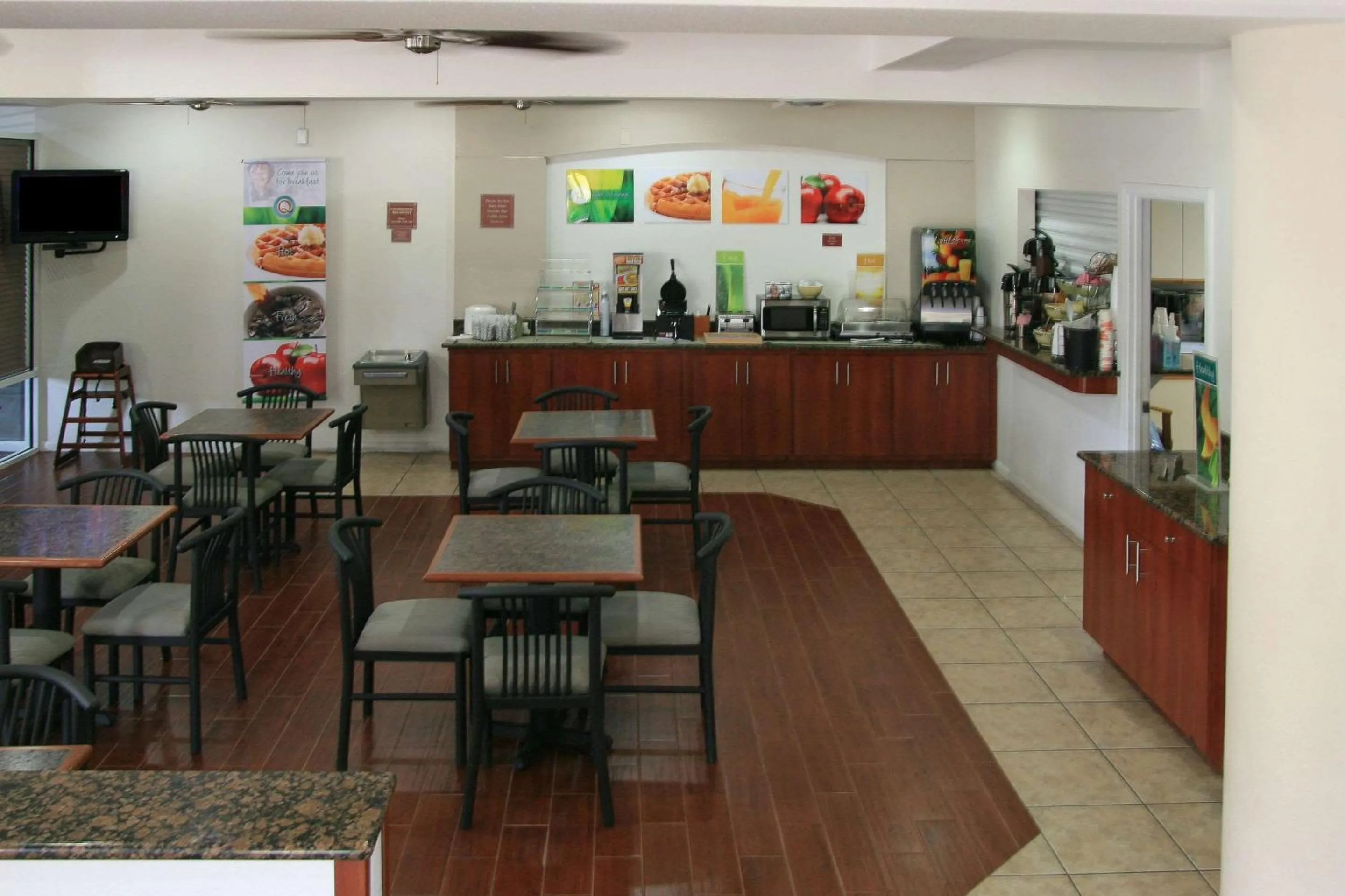 Breakfast in Quality Inn Weeki Wachee - Spring Hill