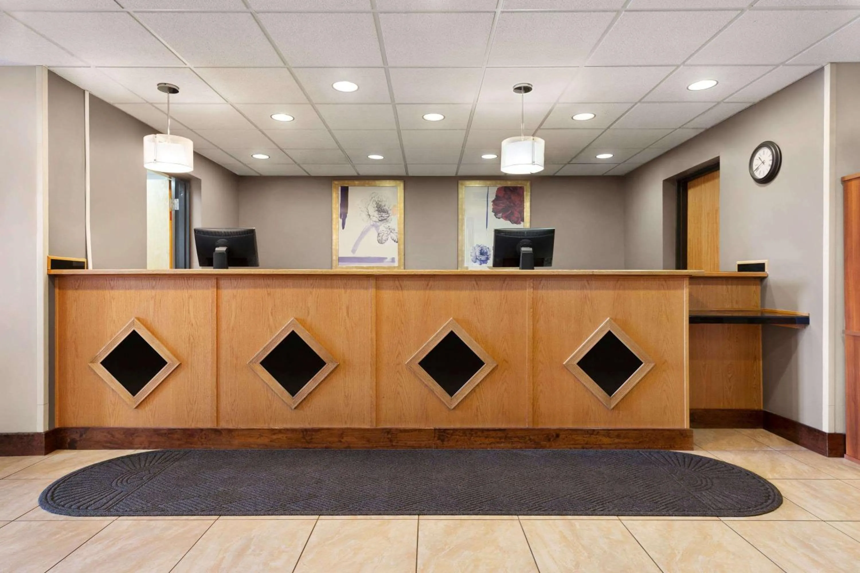 Lobby or reception in Howard Johnson by Wyndham Billings