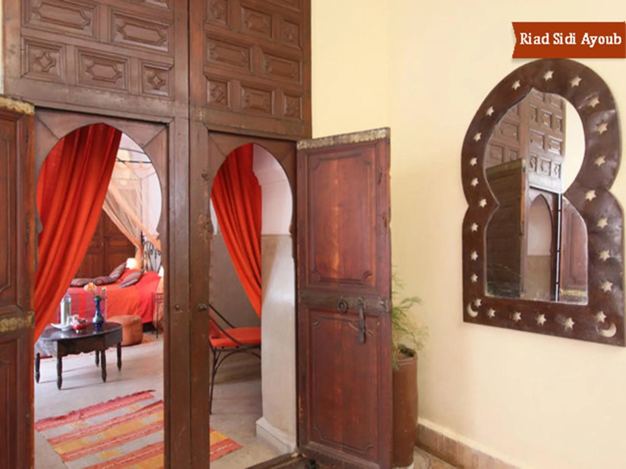 Decorative detail in Riad Sidi Ayoub