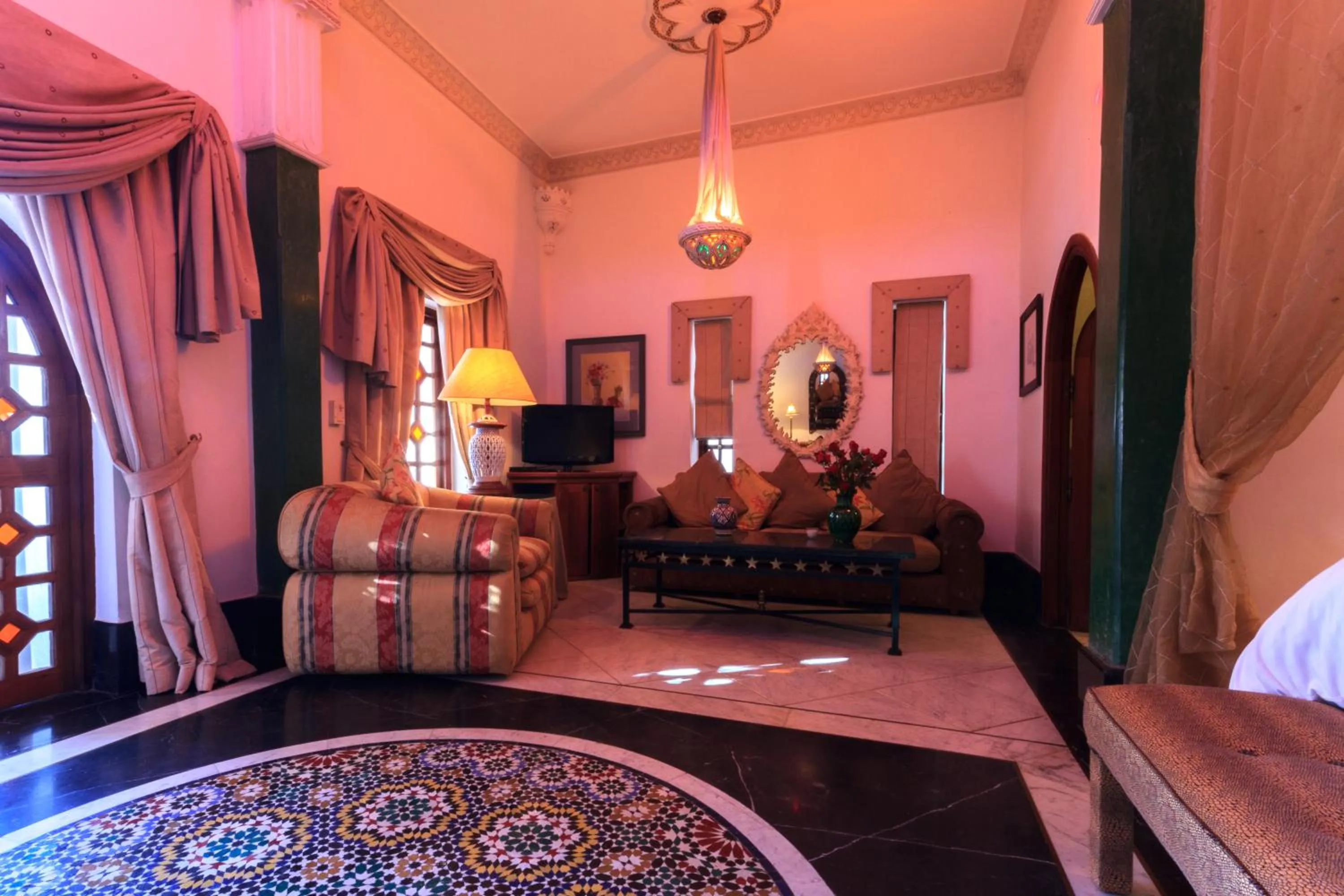 Living room, Bed in Palais Dar Donab