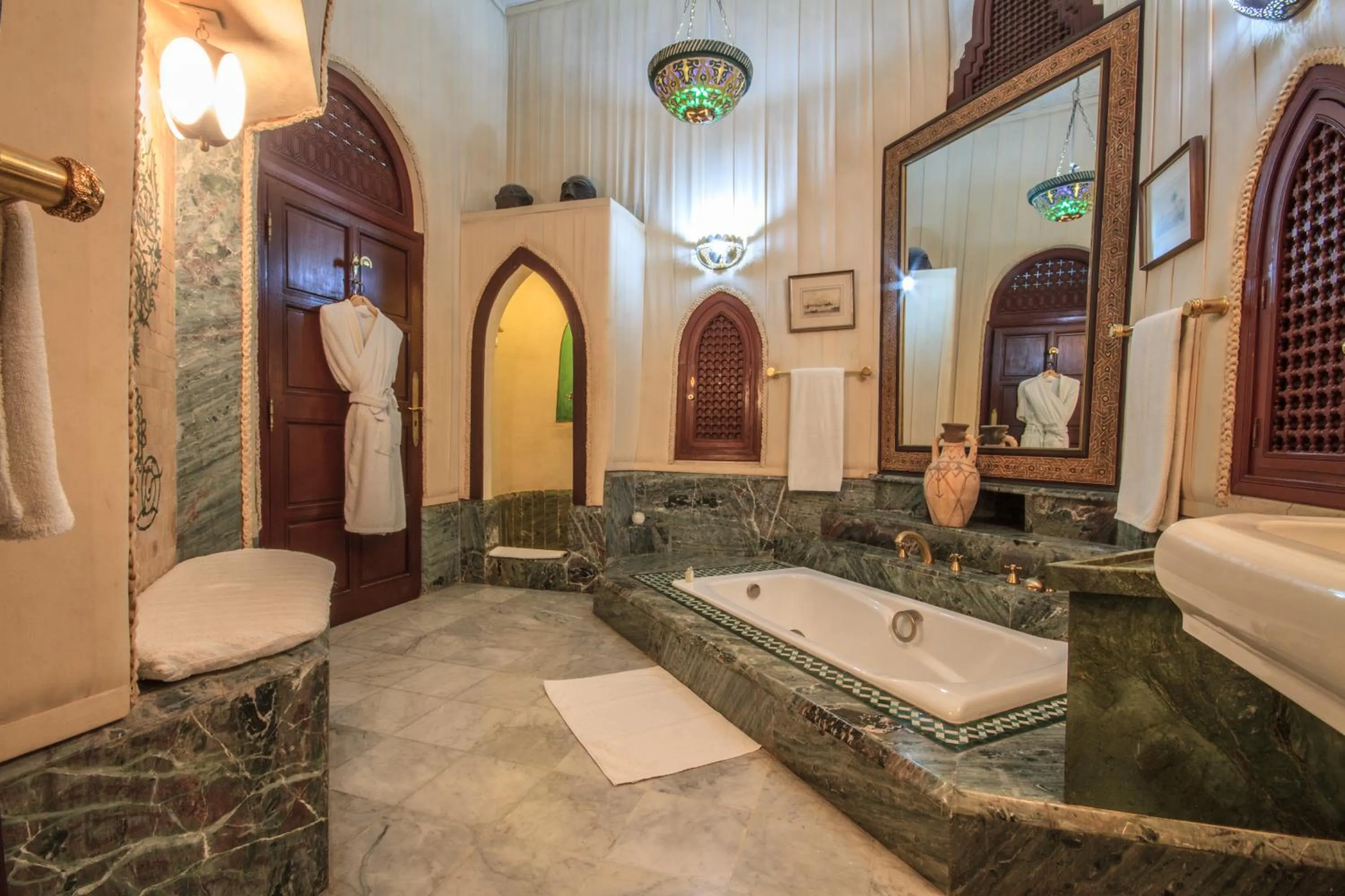 Bathroom in Palais Dar Donab