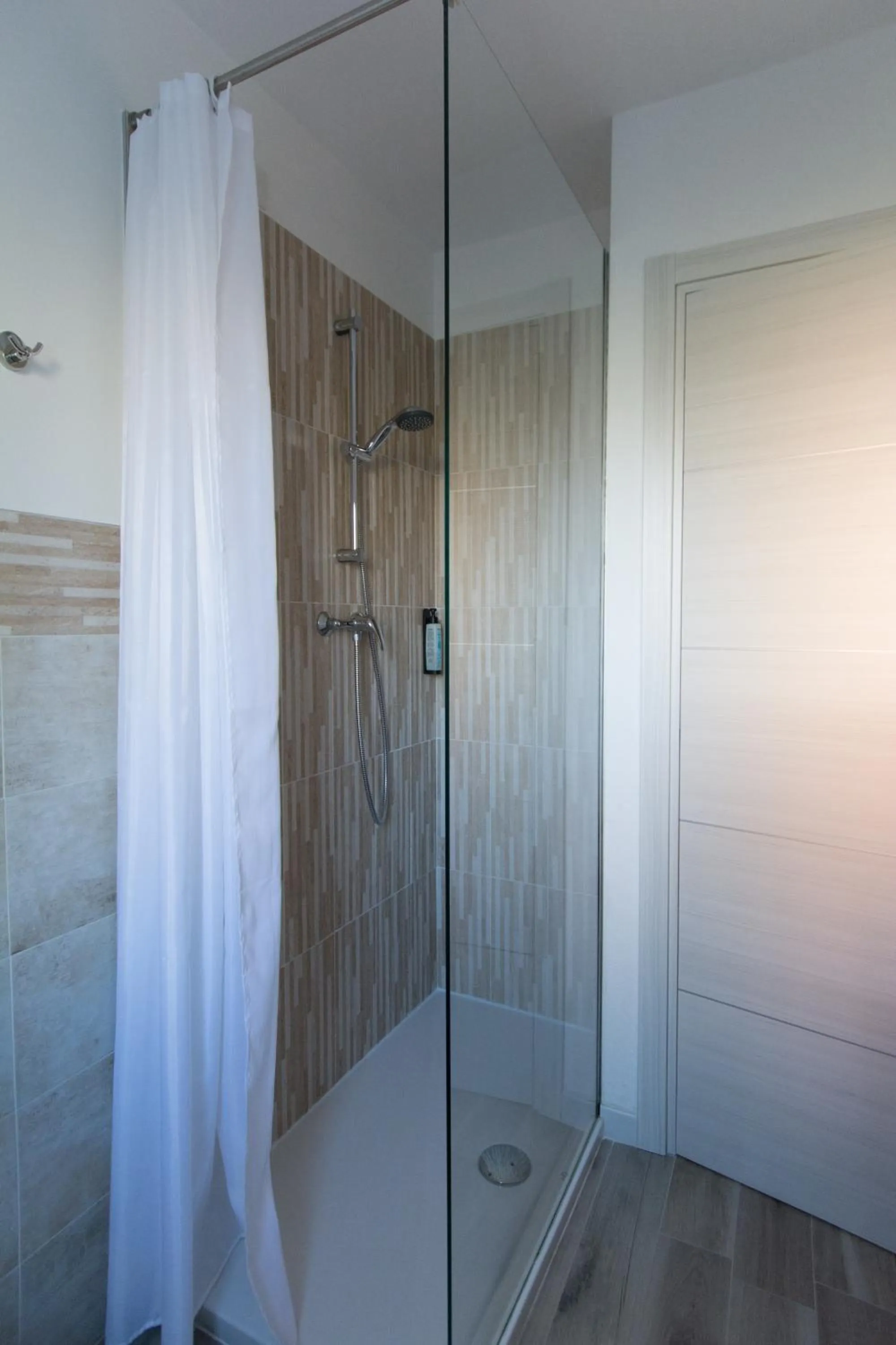 Shower in B&B Borgo Antico