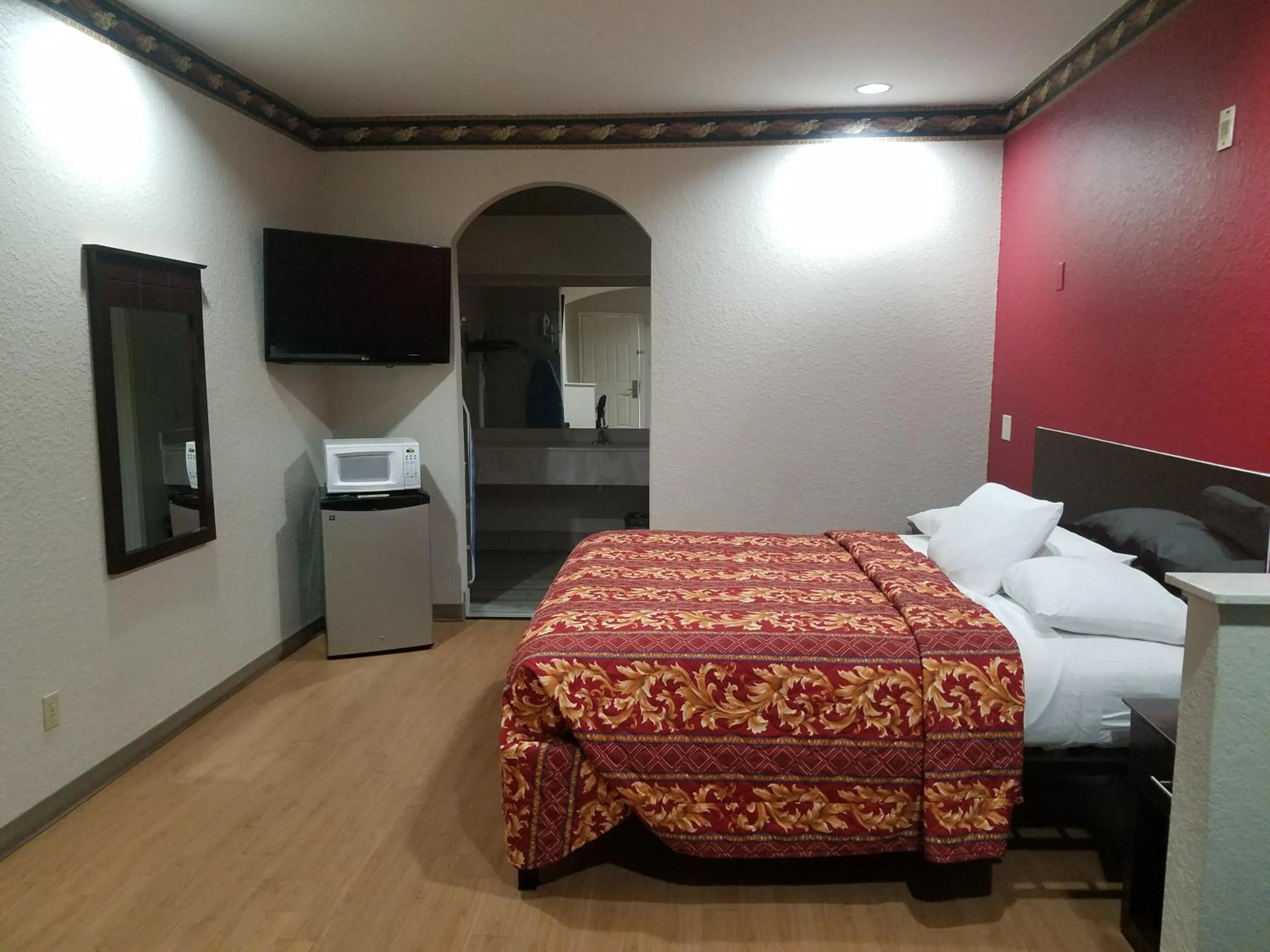 Bed in Scott Inn & Suites - Downtown Houston