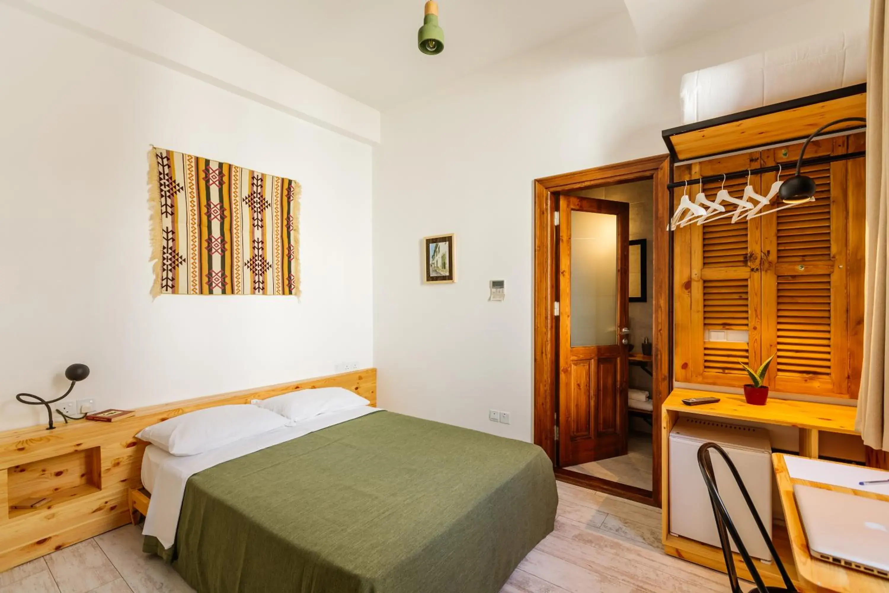 Deluxe Double Room - single occupancy in Djumba Hotel & Cafe Deluxe Double Room - single occupancy in Djumba Hotel & Cafe