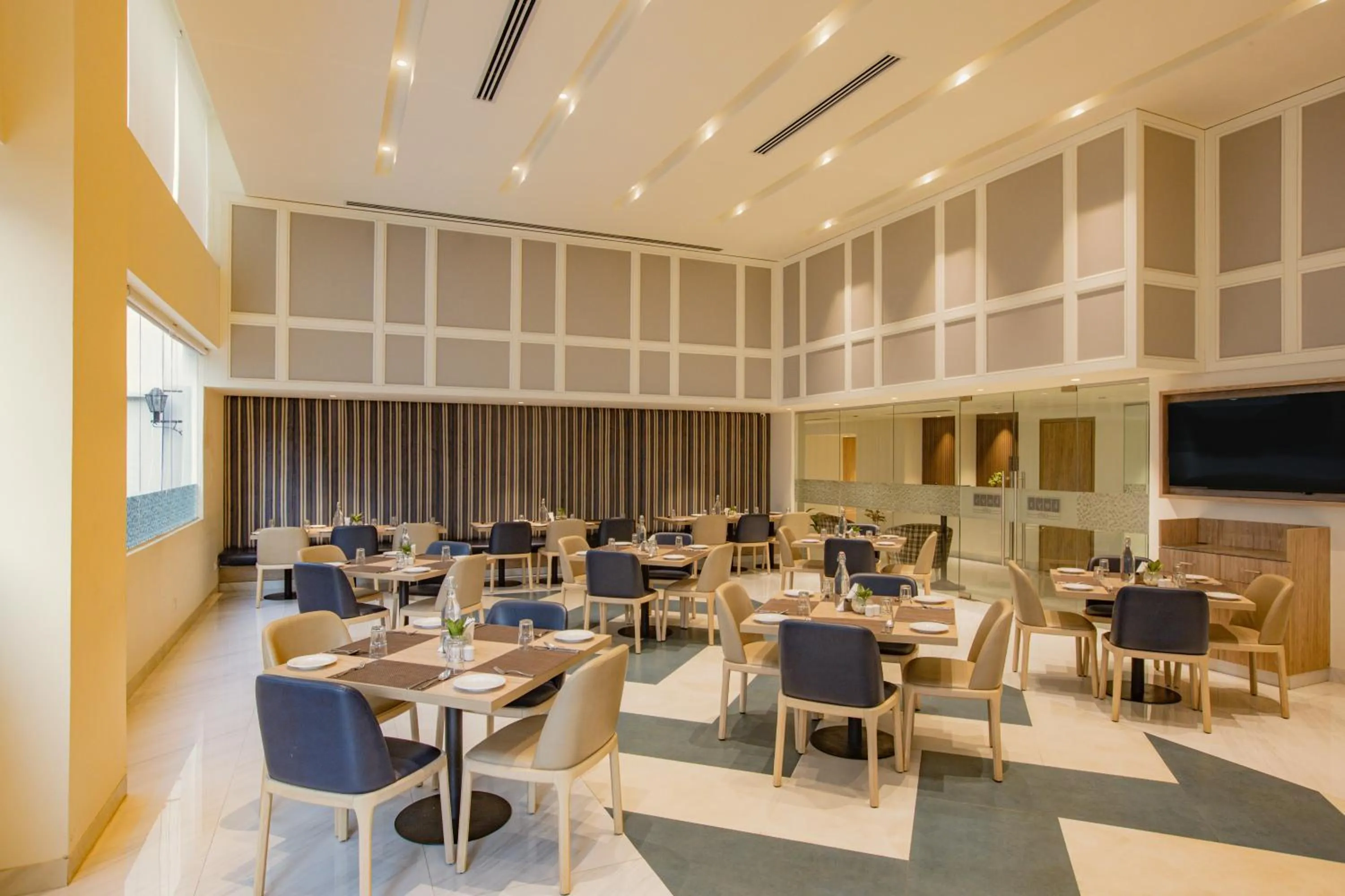 Restaurant/places to eat in Keys Prima by Lemon Tree Hotels, Pimpri, Pune