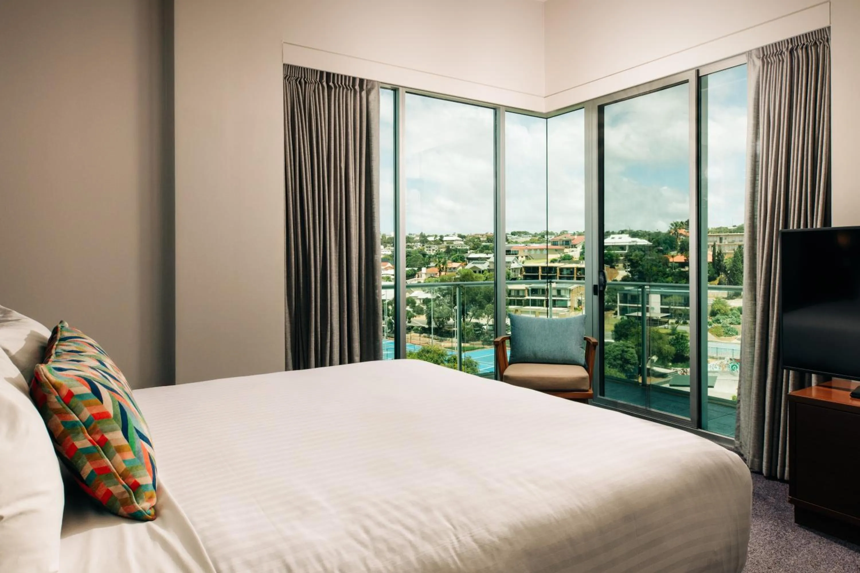 Bed in Port Lincoln Hotel