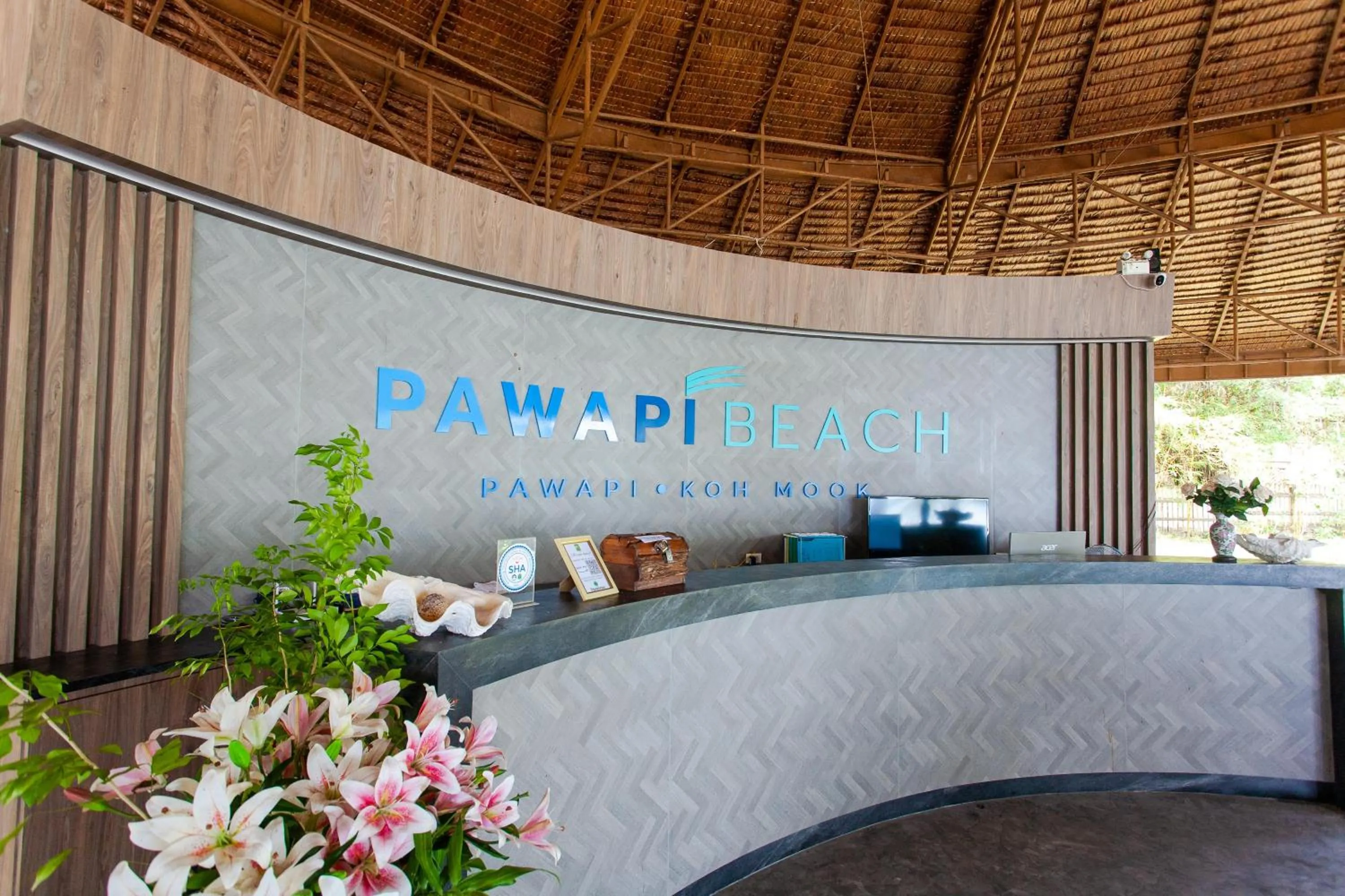 Lobby or reception in Pawapi Beach Resort Koh Mook