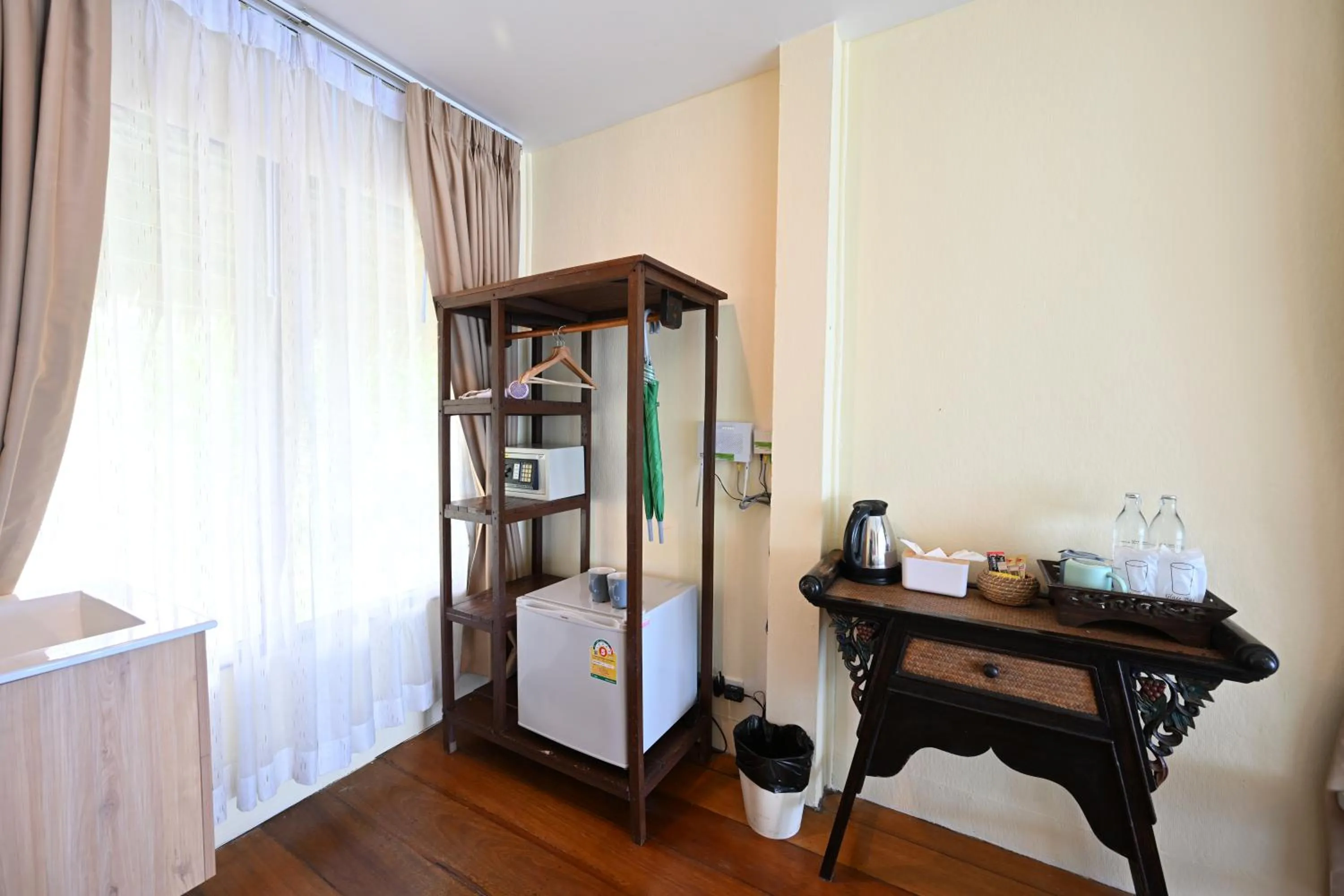 Coffee/tea facilities, Bed in Pawapi Beach Resort Koh Mook