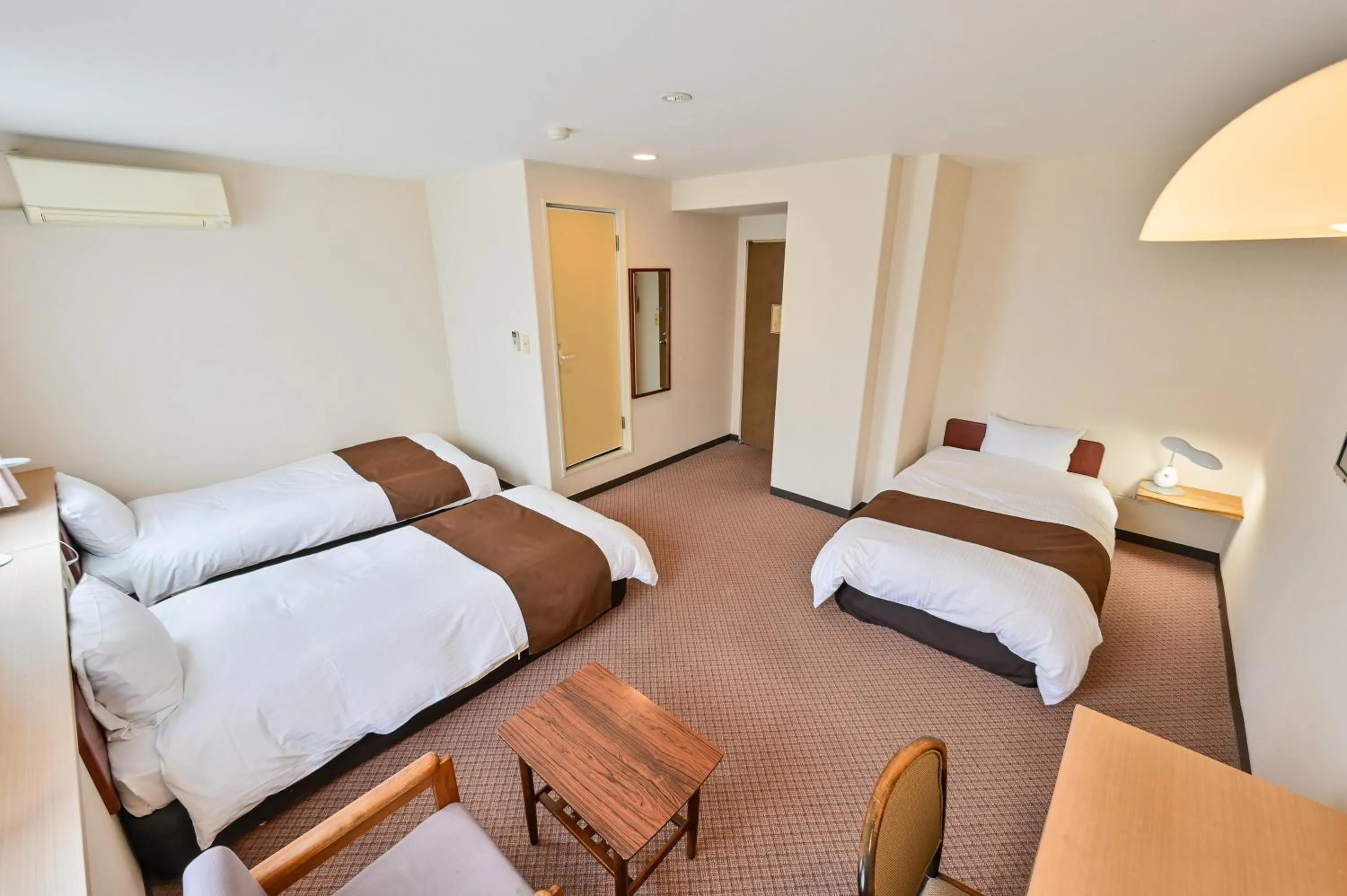 Photo of the whole room, Bed in Kagoshima Daiichi Hotel Kamoike