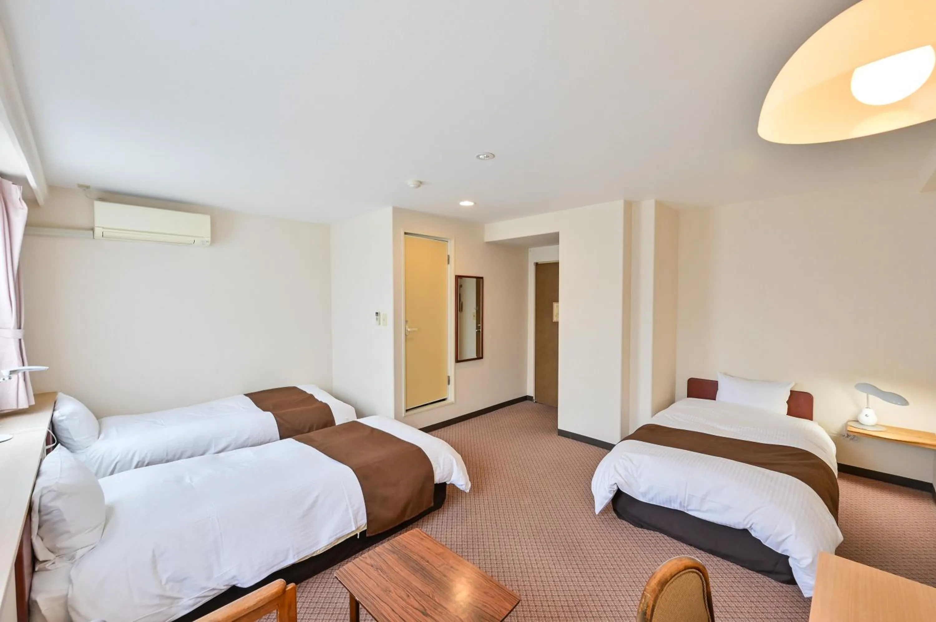 Photo of the whole room, Bed in Kagoshima Daiichi Hotel Kamoike