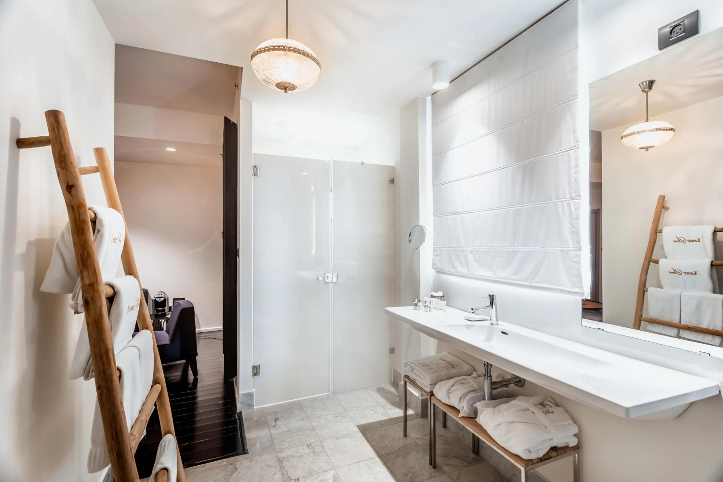 Bathroom in Lear Sense Hotel