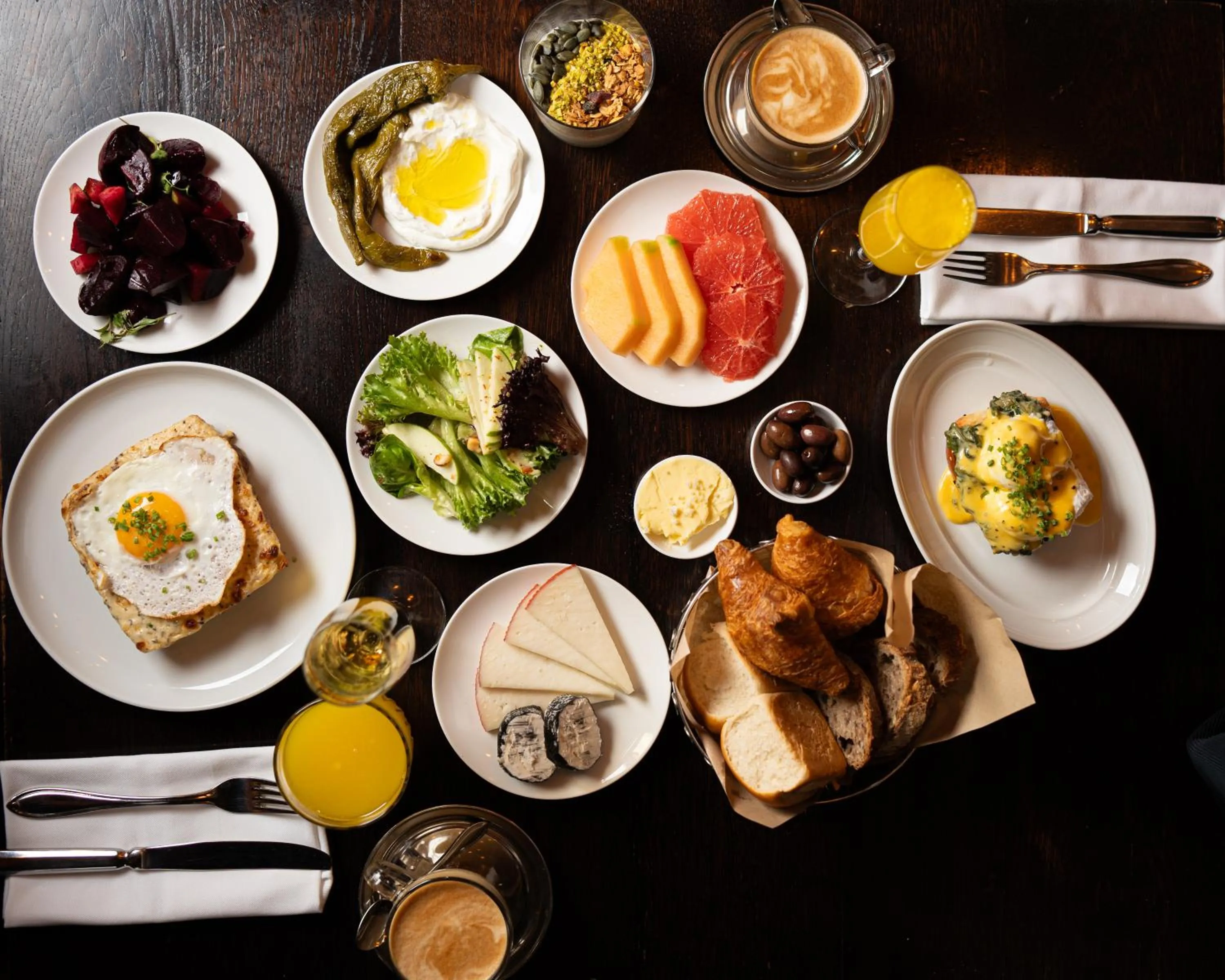 Breakfast in Lear Sense Hotel