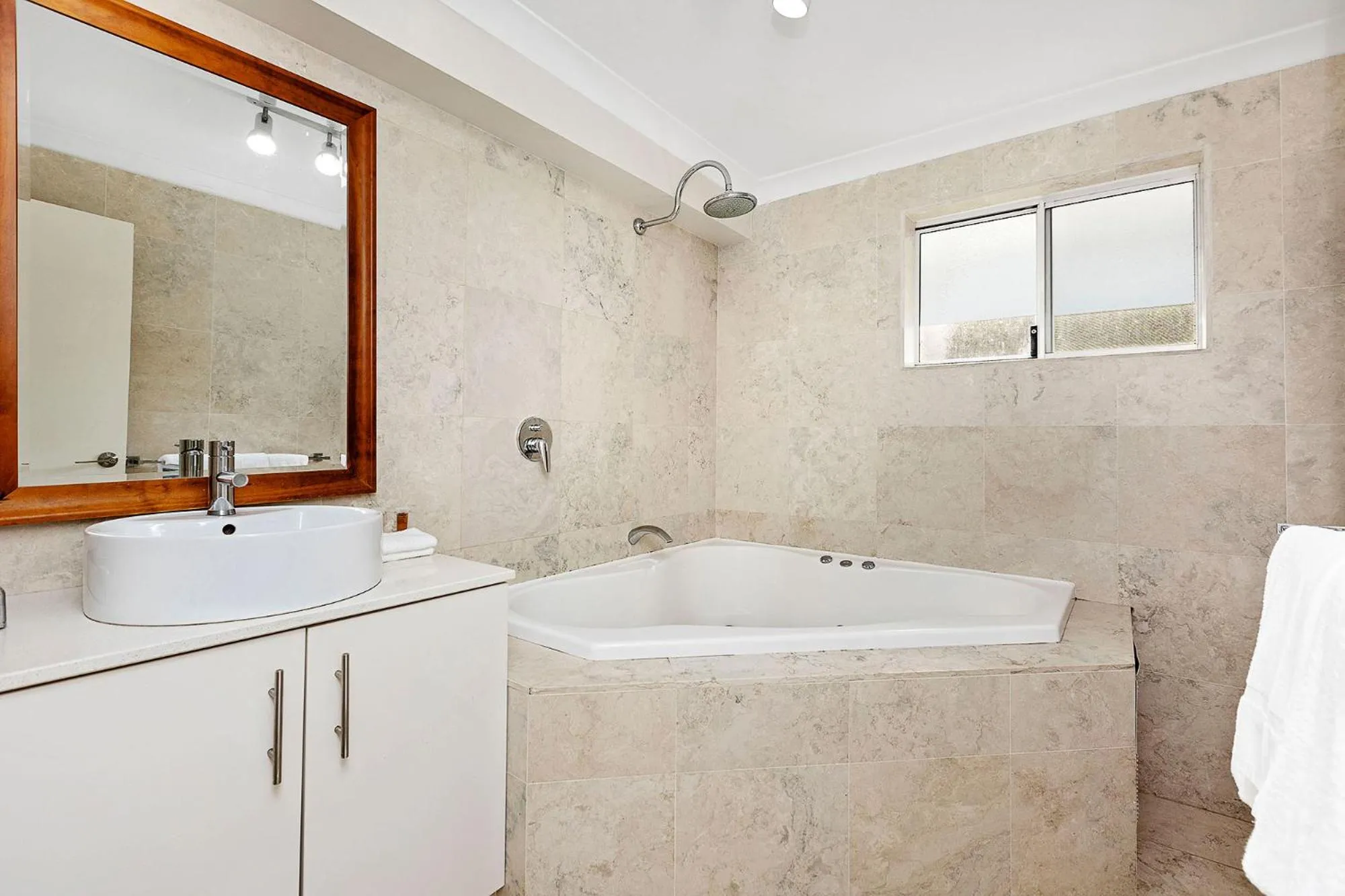 Bathroom in Seashells Scarborough