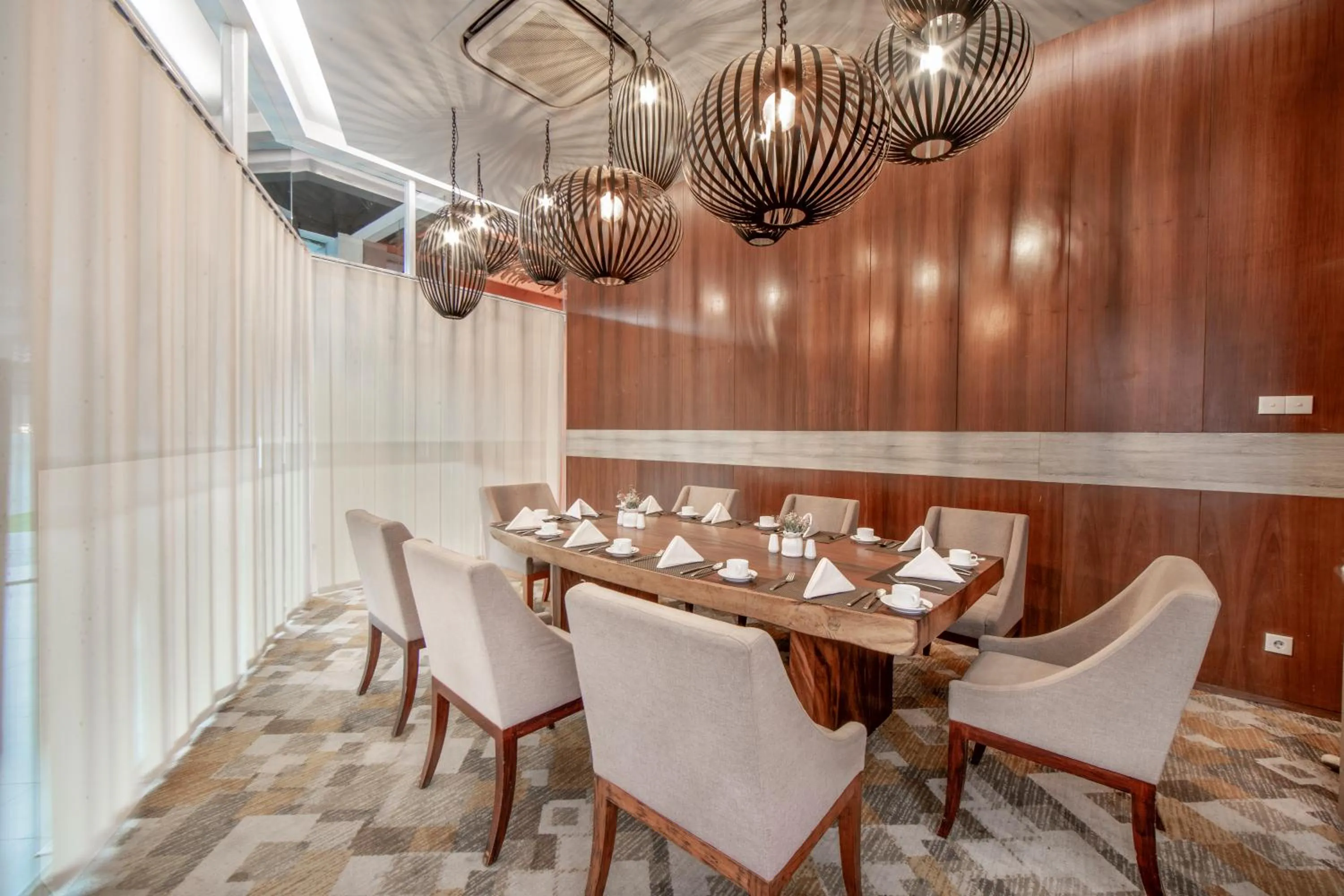 Restaurant/places to eat in Aruna Senggigi Resort & Convention