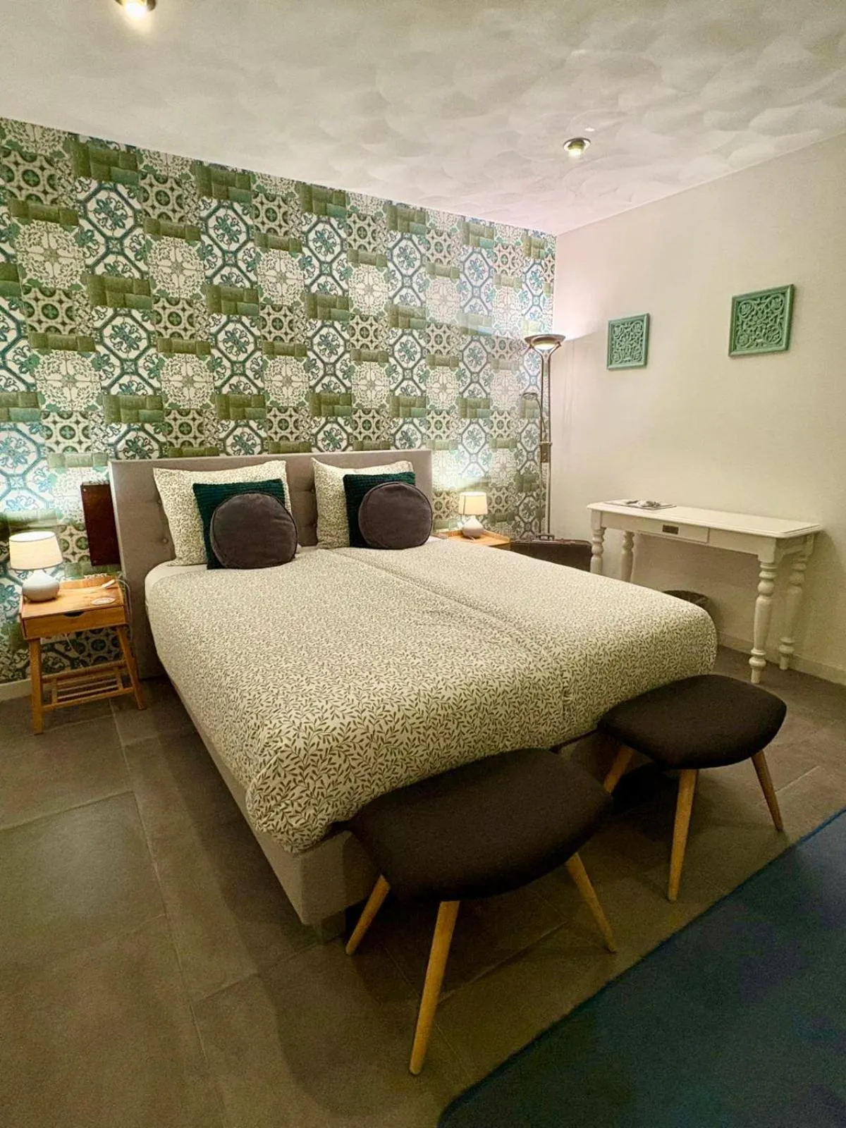 furniture, Bed in Gasterij Hotel Dennenoord