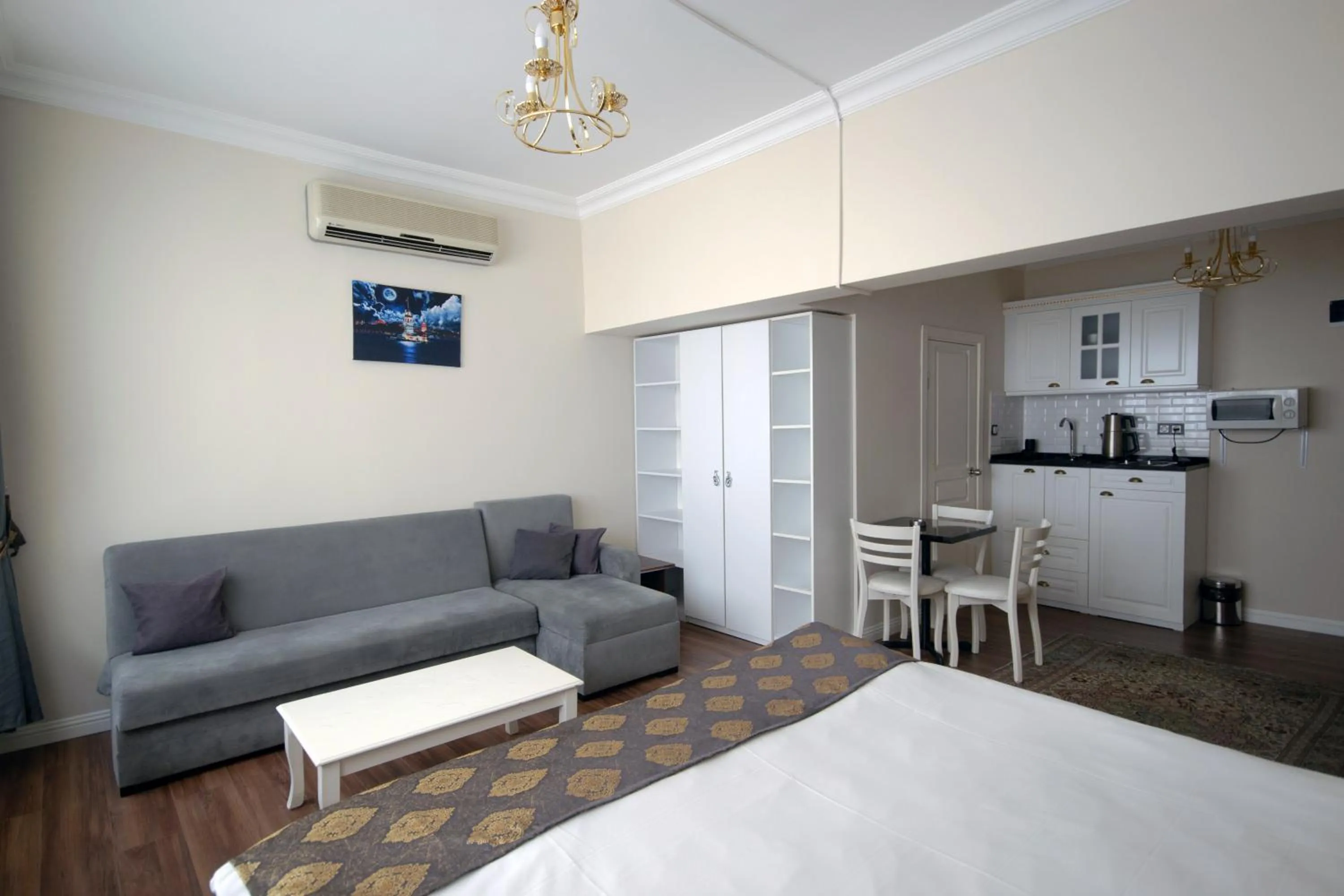 Bed in IQ Hotel Beyoğlu