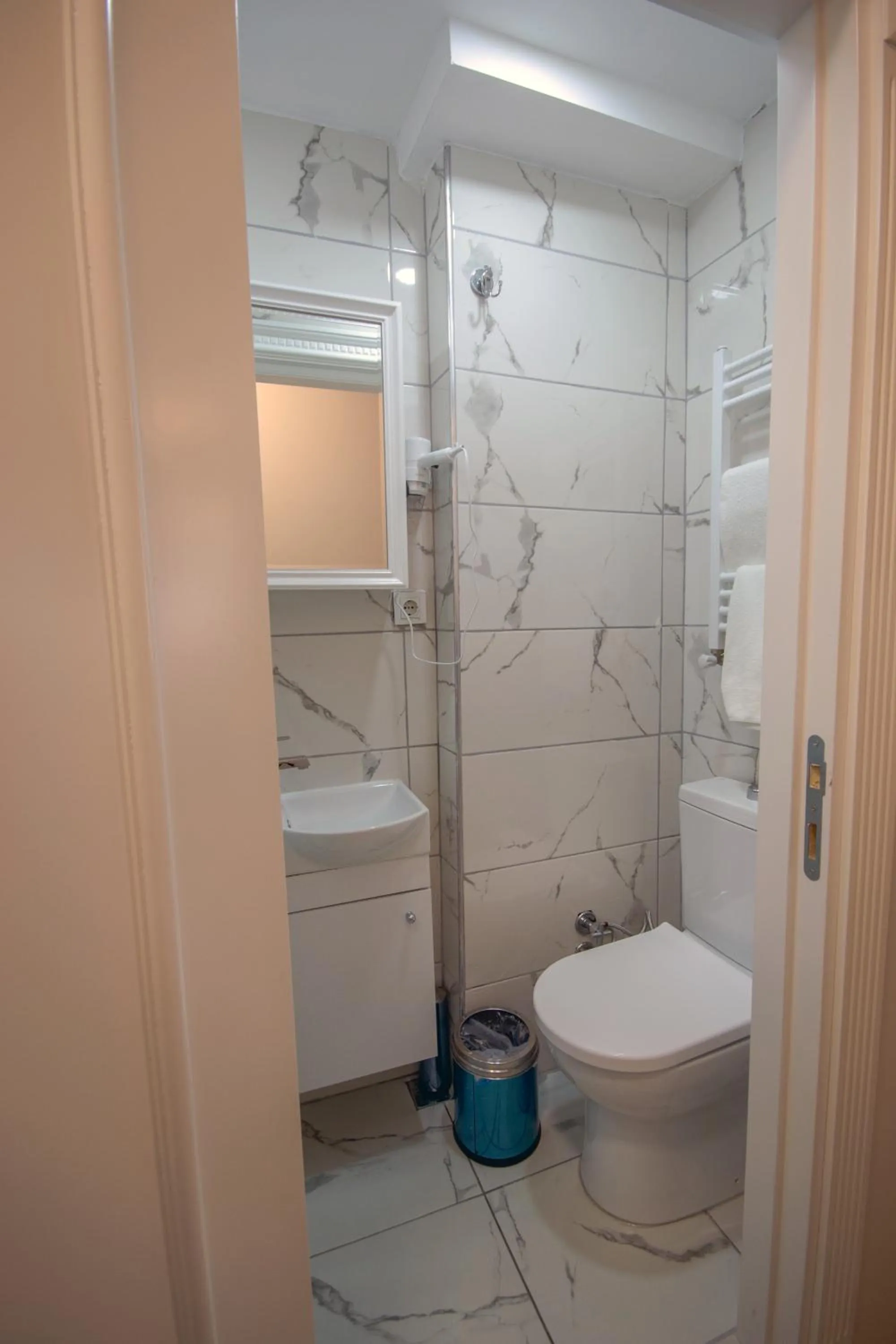 Shower in IQ Hotel Beyoğlu