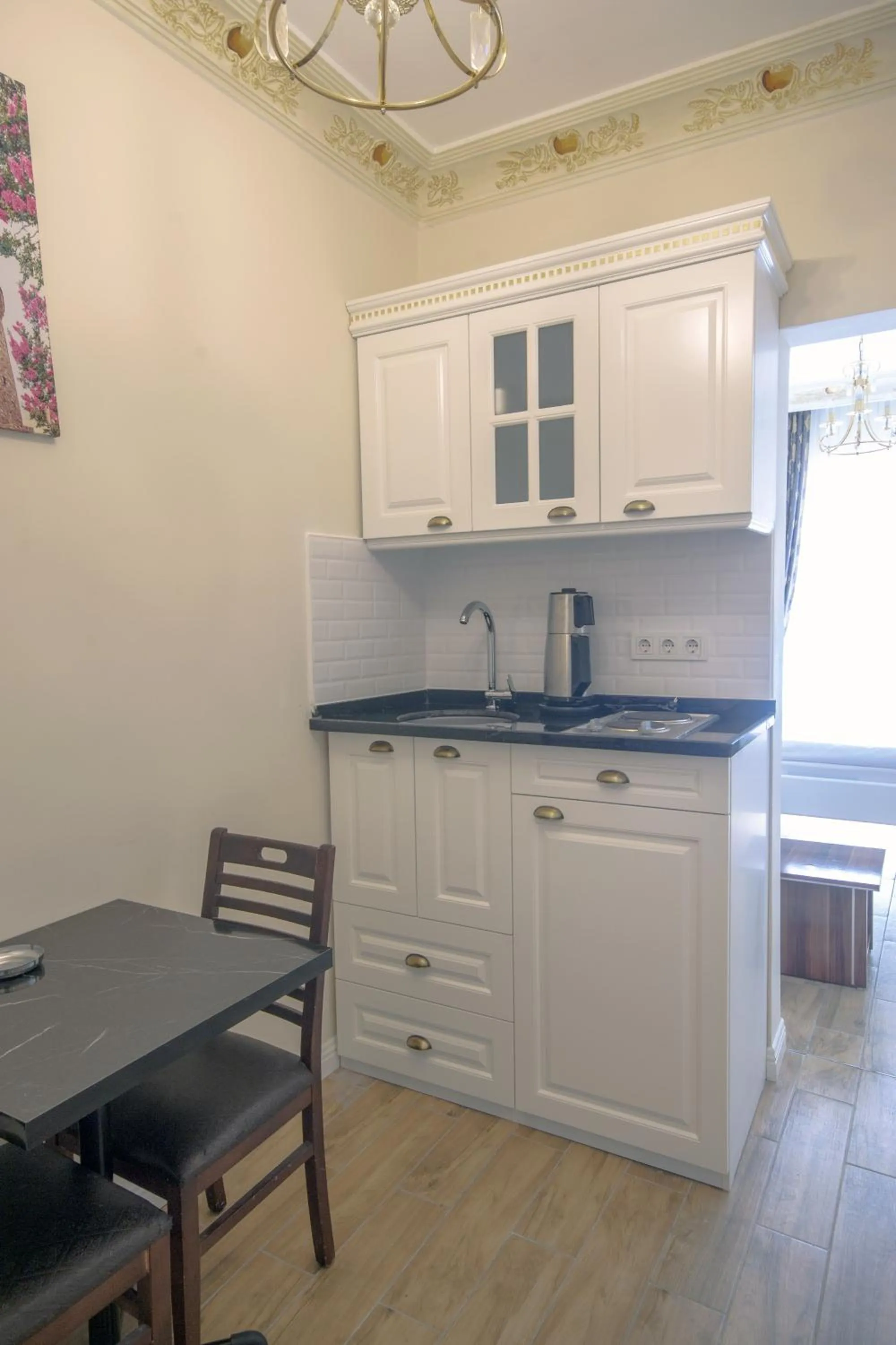 Kitchen or kitchenette in IQ Hotel Beyoğlu