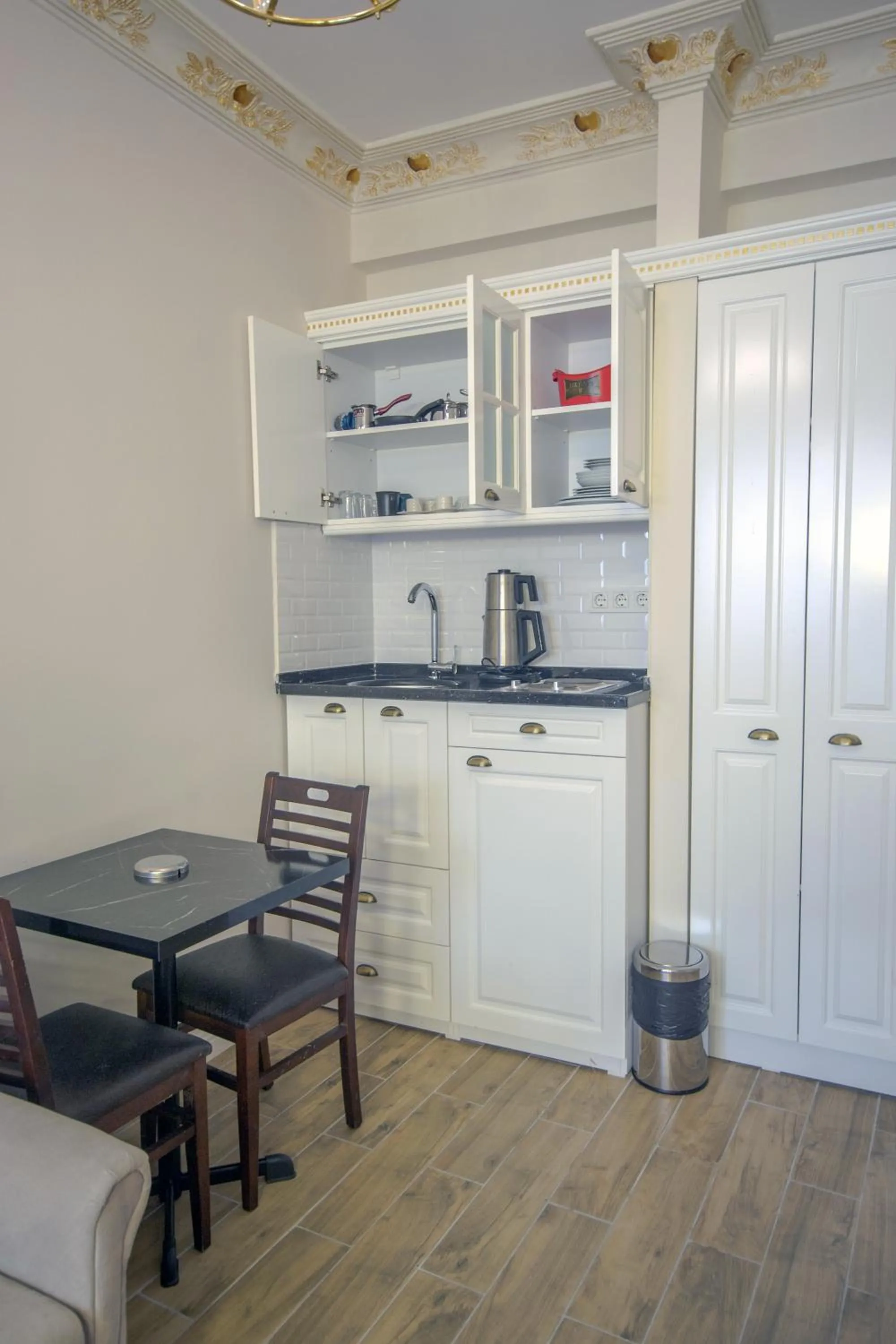 Kitchen or kitchenette in IQ Hotel Beyoğlu