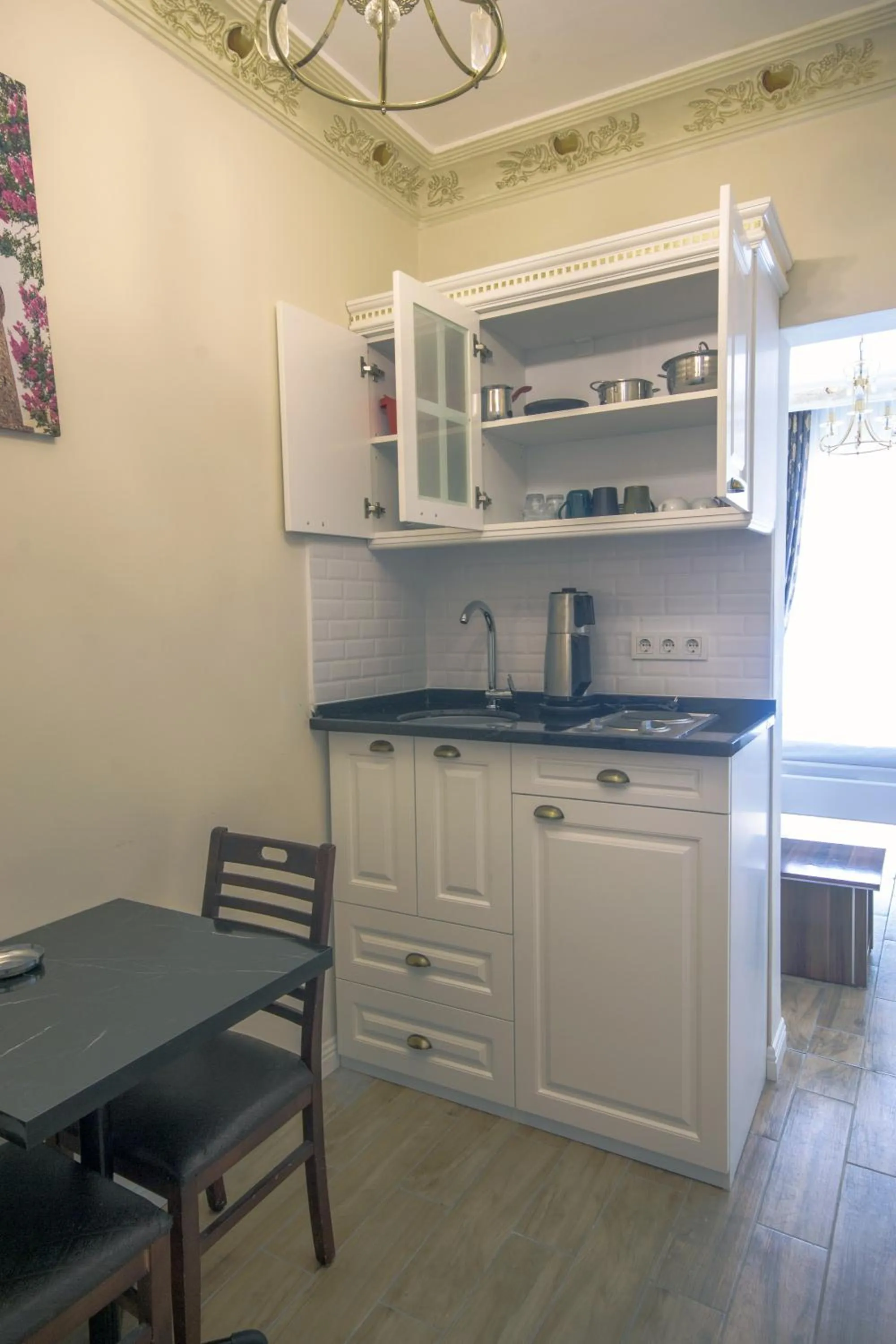 Kitchen or kitchenette in IQ Hotel Beyoğlu