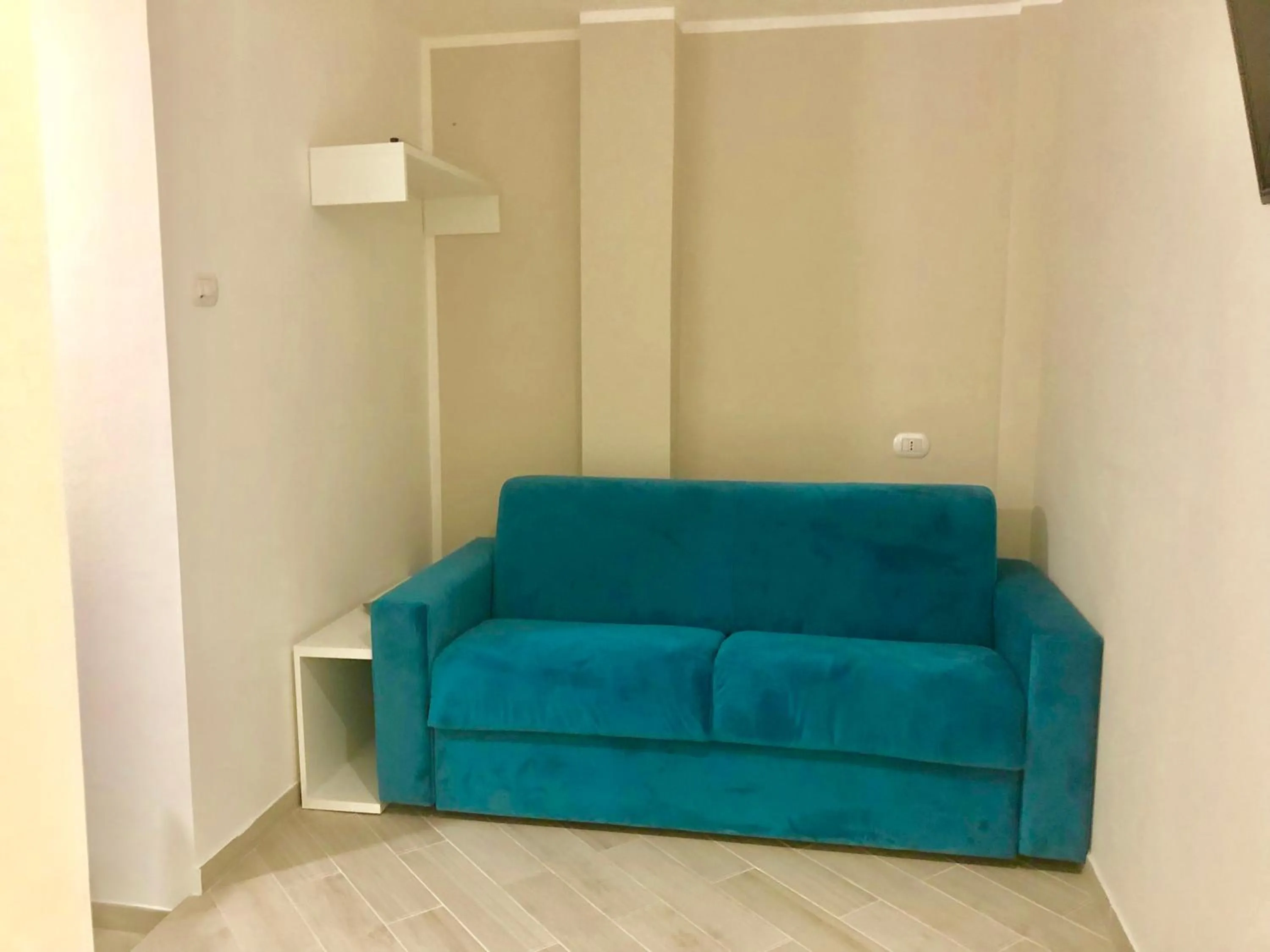 Bed in Chiaro di Luna