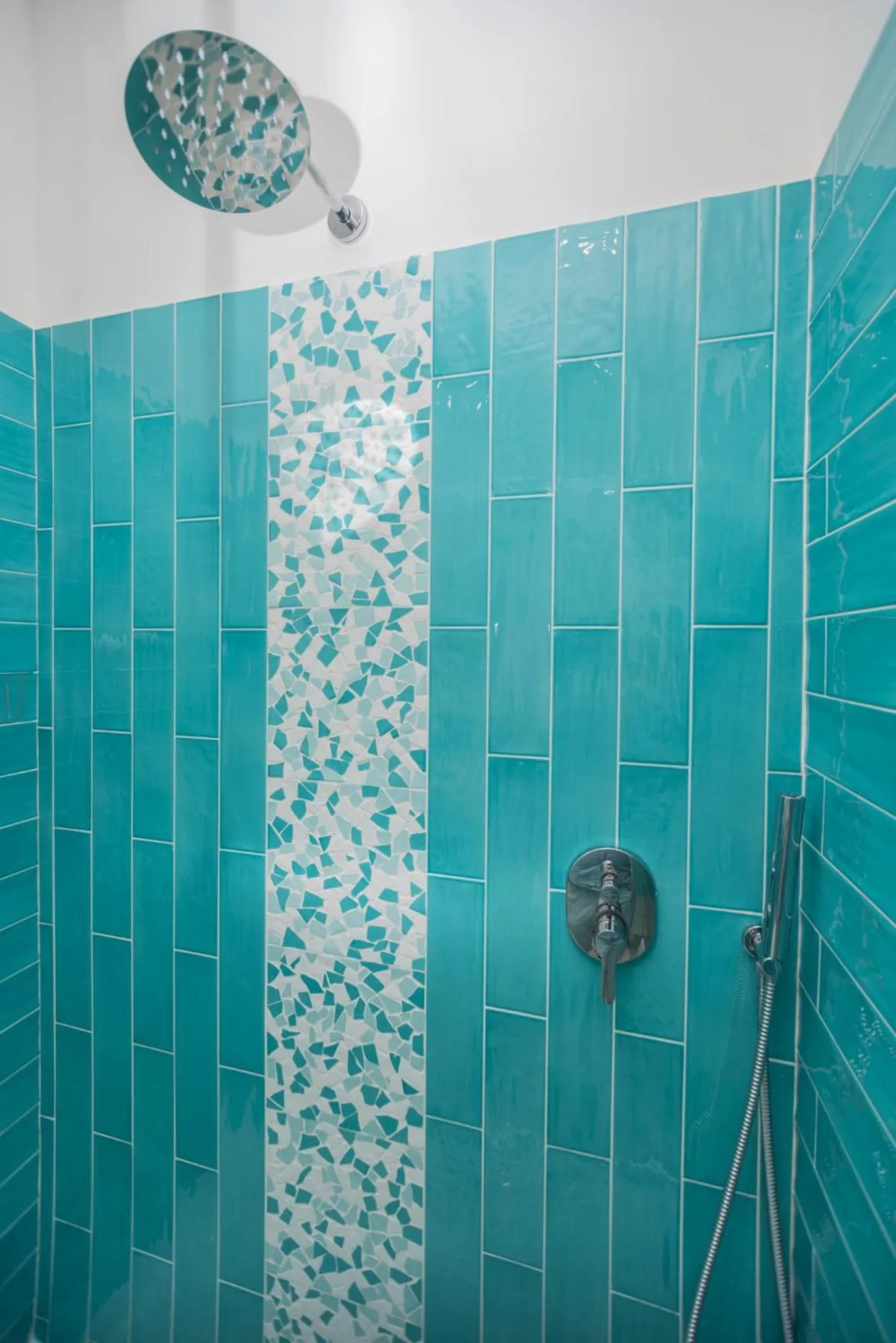 Shower in Chiaro di Luna