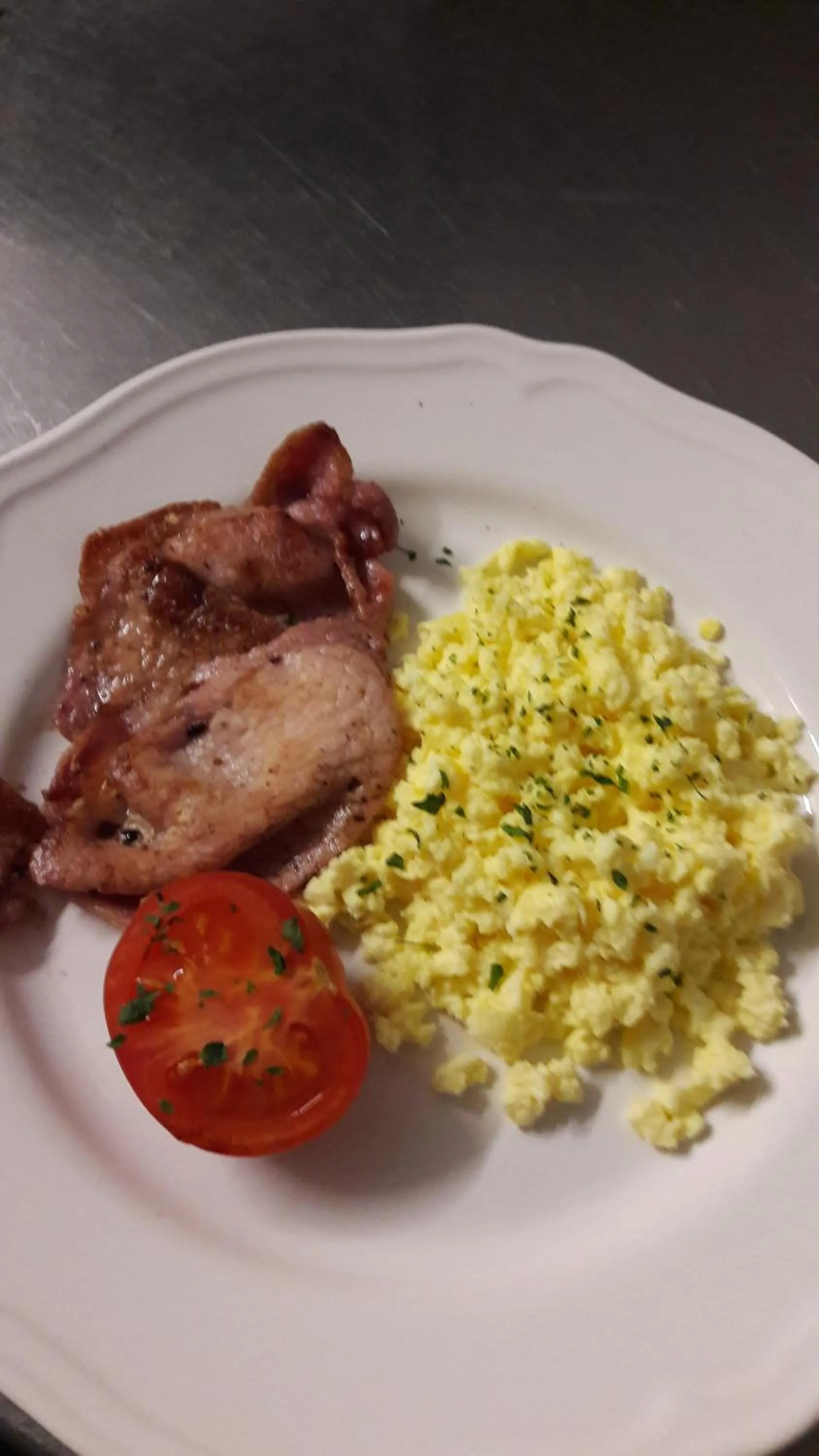 Food and drinks in The Old Bank Bruff Family Town House