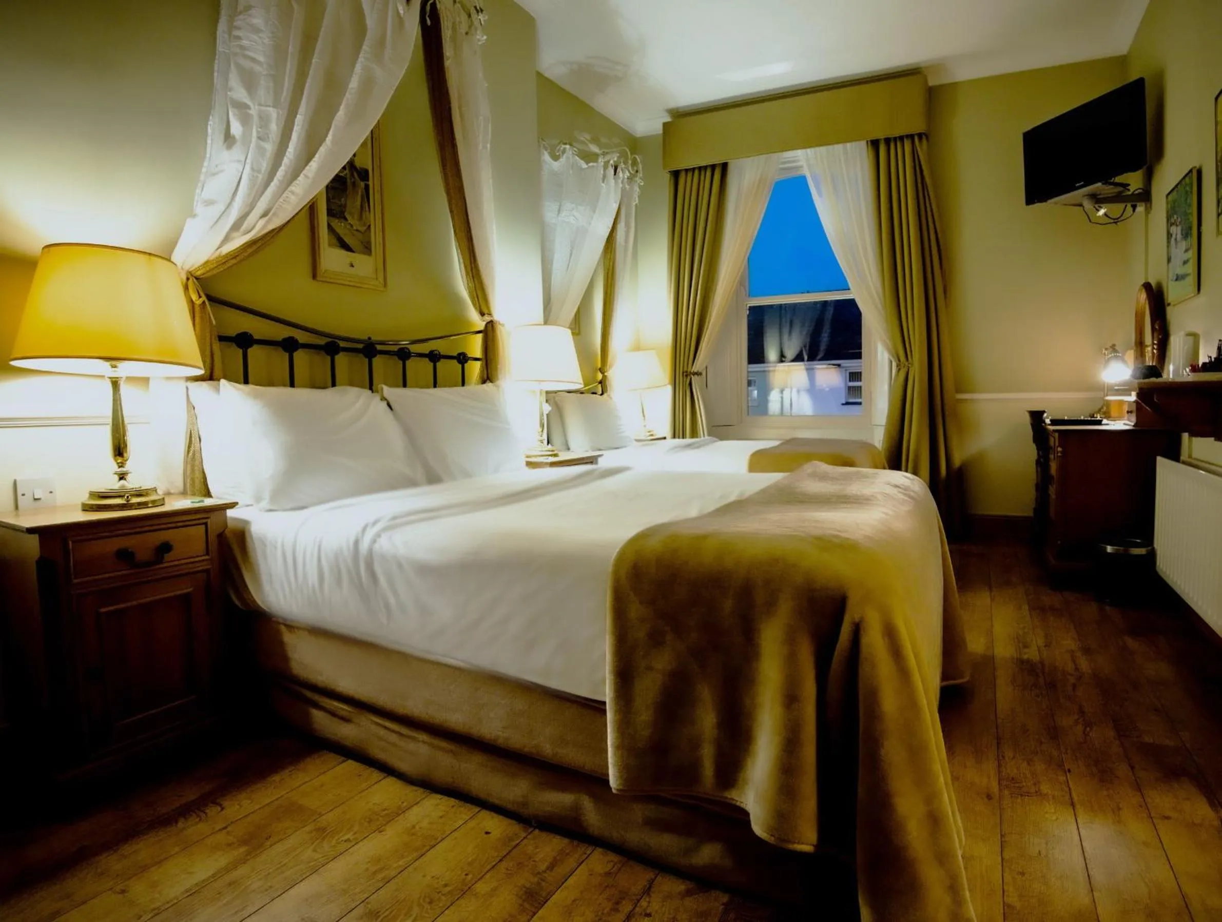 Bed in The Old Bank Bruff Family Town House