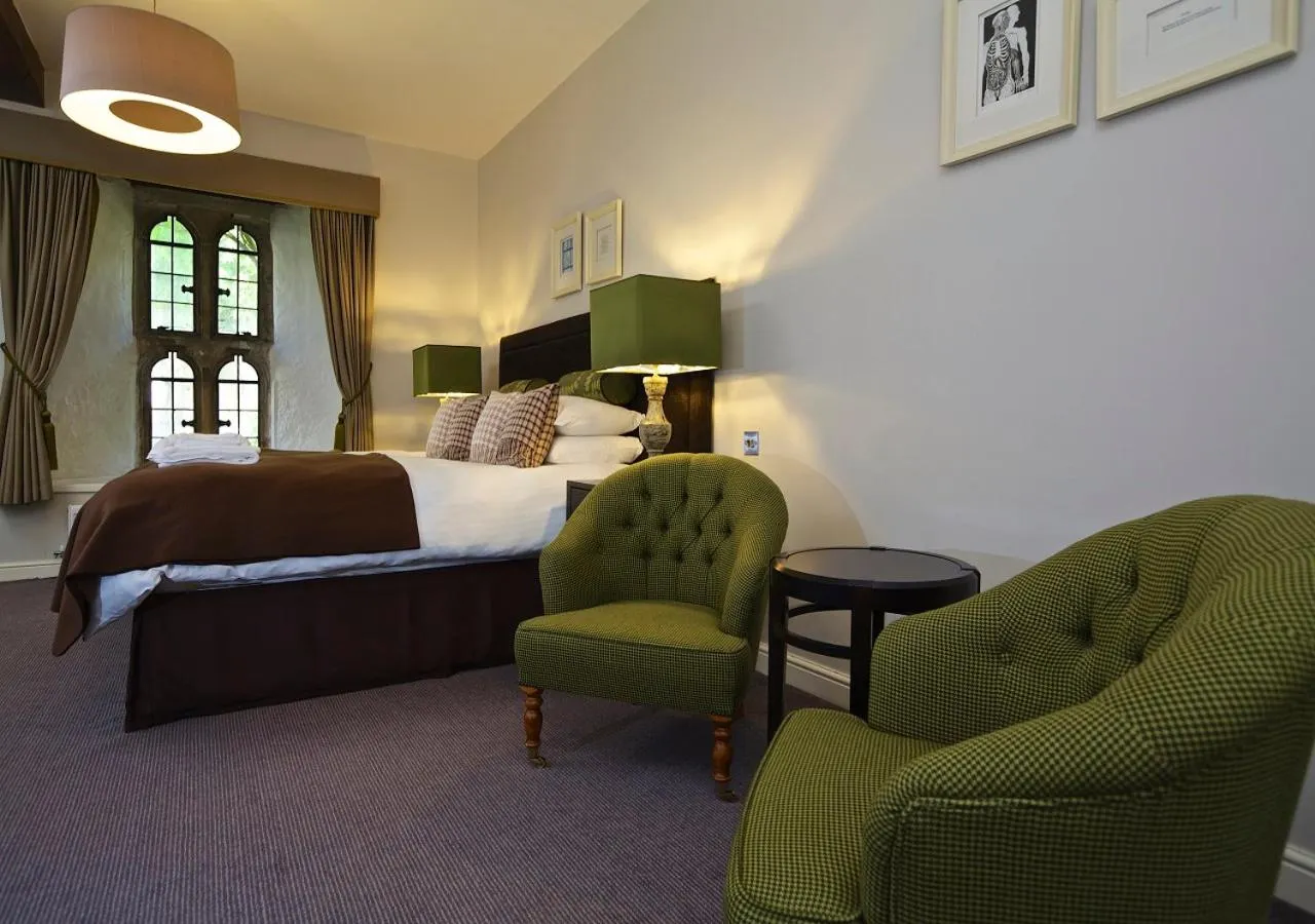 Bedroom, Bed in Dartington Hall