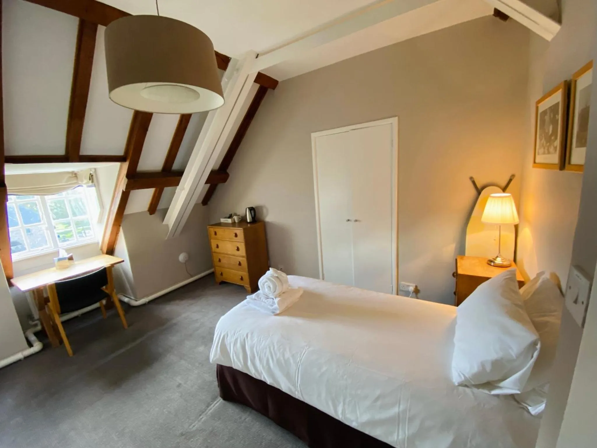 Bedroom, Bed in Dartington Hall