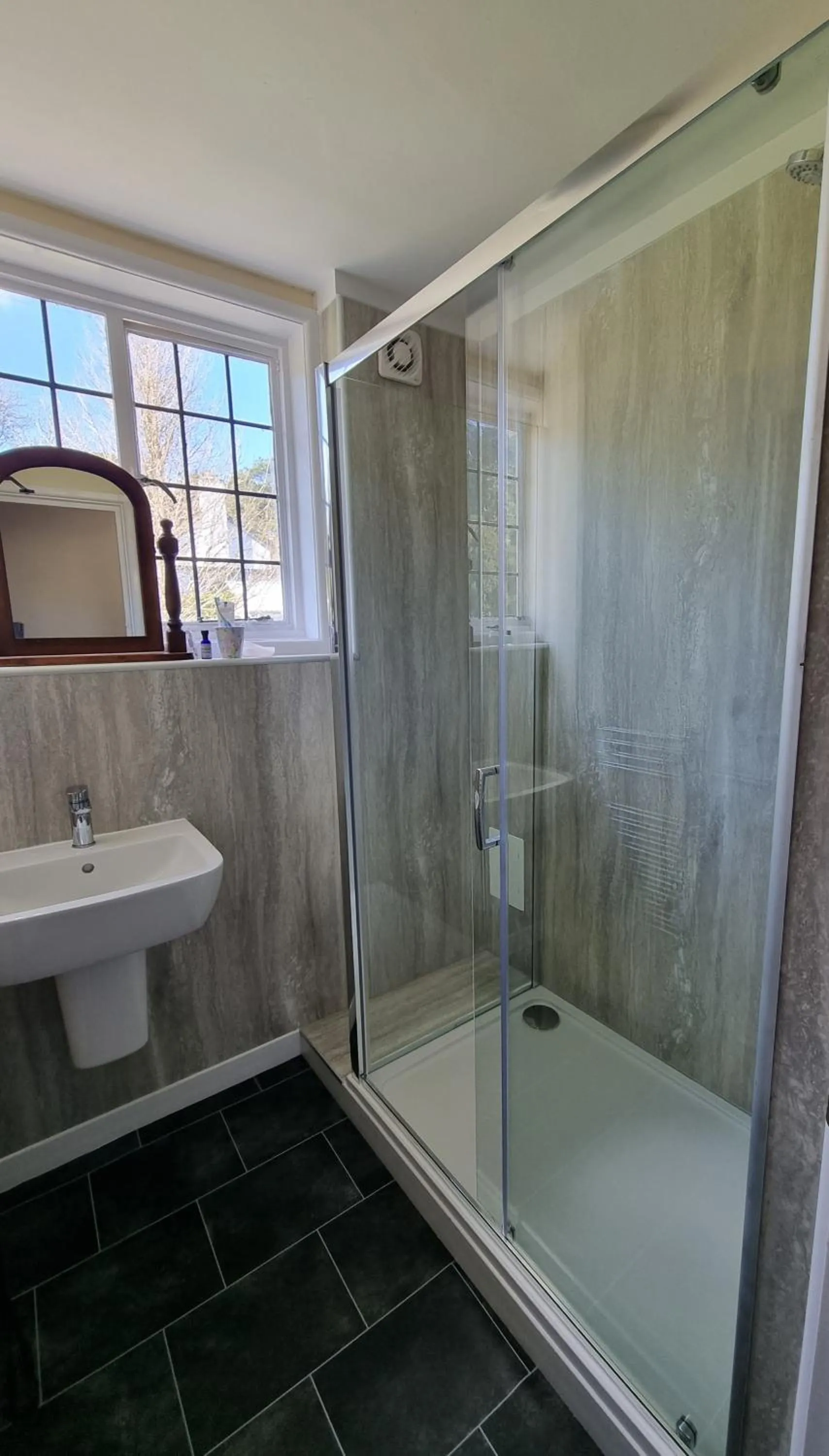 Shower in Dartington Hall