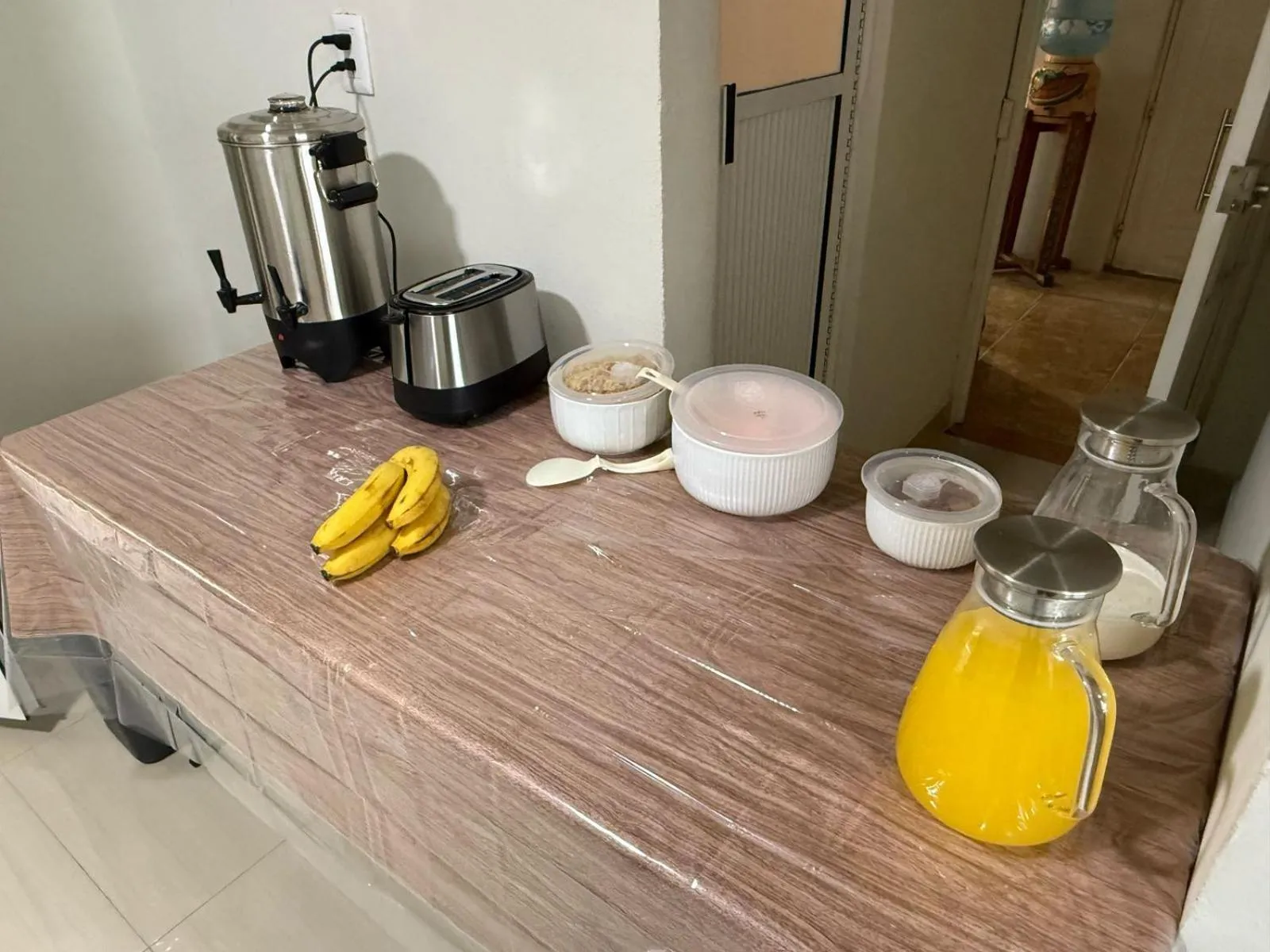 Continental breakfast in Hotel Arbis