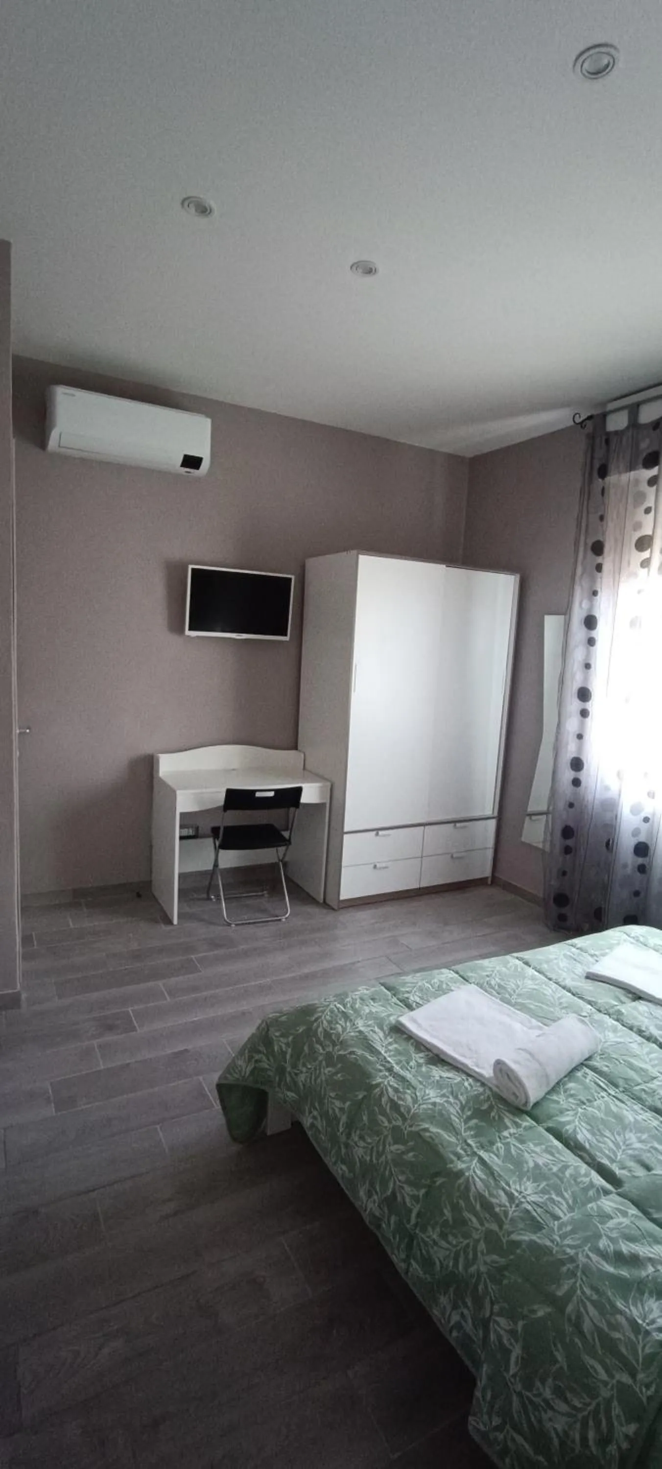 Large Double Room - single occupancy in Cris&Giuli House